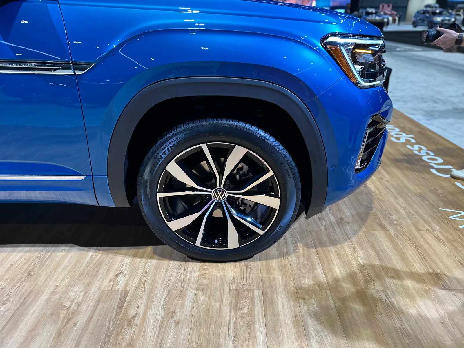 2024 Volkswagen Atlas and Atlas Cross Sport Debut at the Chicago Auto Show