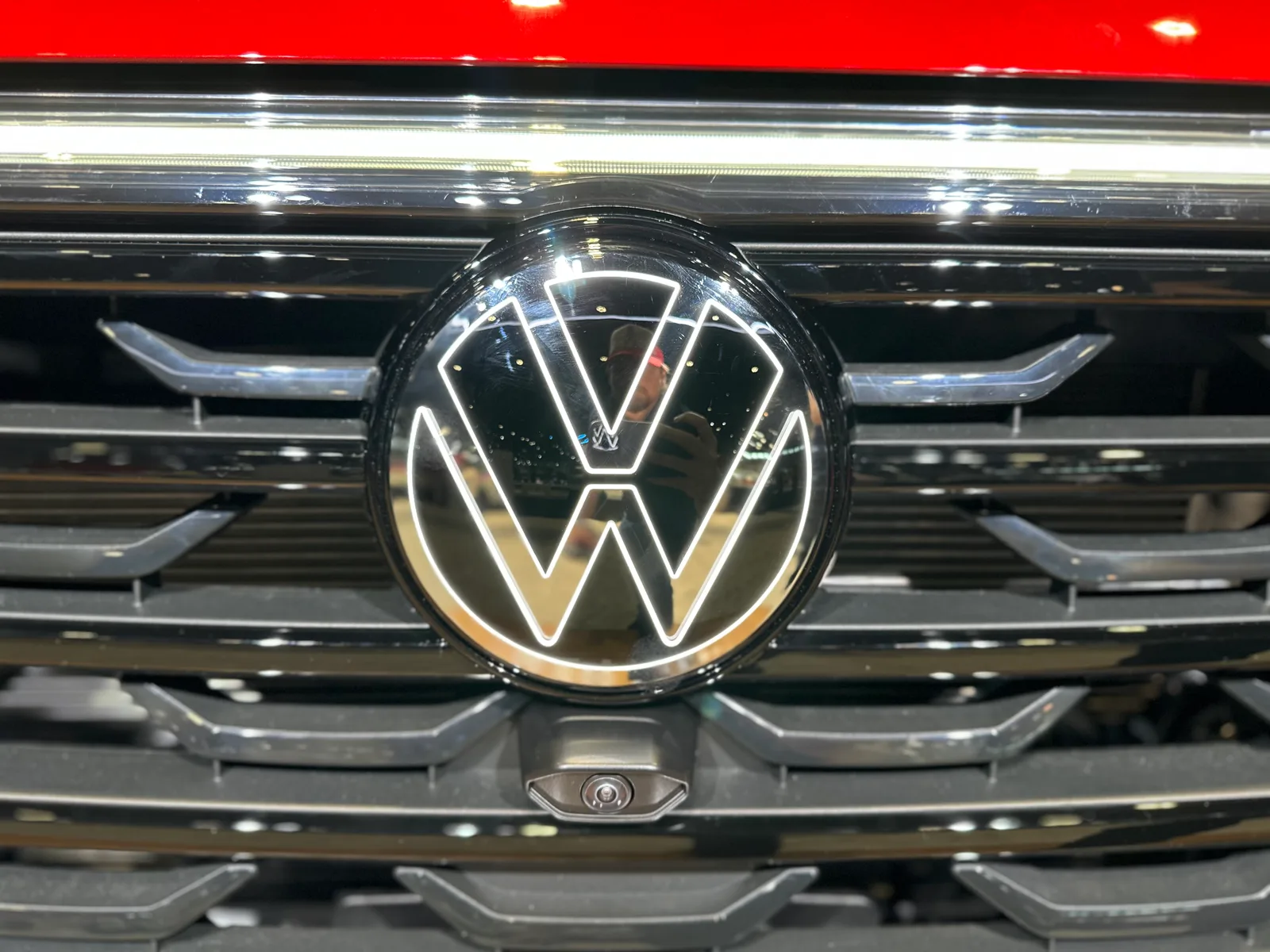 2024 Volkswagen Atlas and Atlas Cross Sport Debut at the Chicago Auto Show