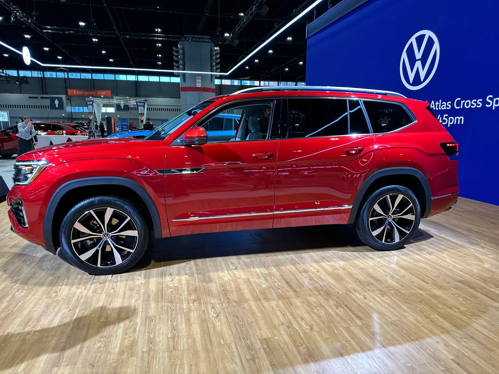 2024 Volkswagen Atlas and Atlas Cross Sport Debut at the Chicago Auto Show
