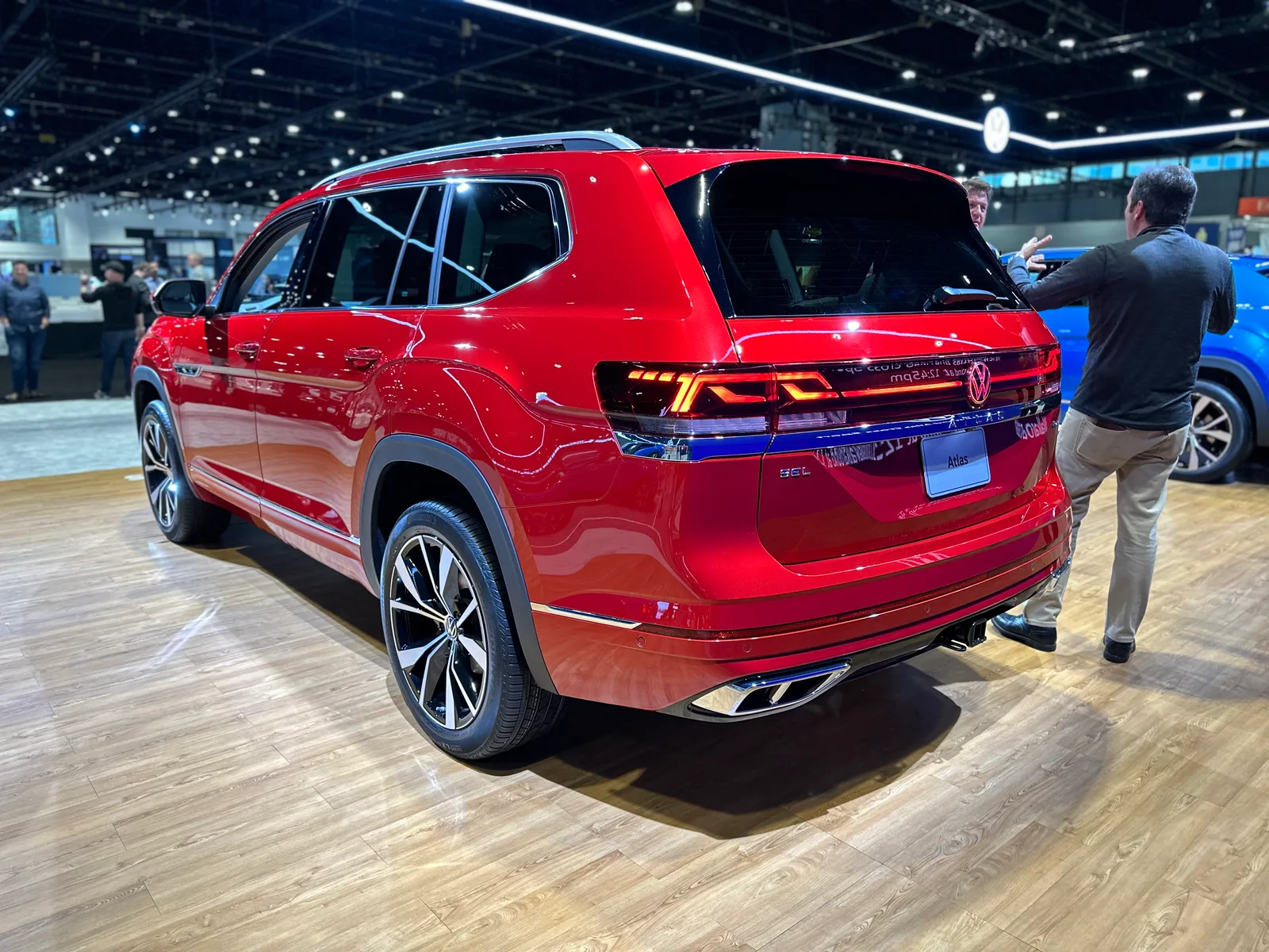 2024 Volkswagen Atlas and Atlas Cross Sport Debut at the Chicago Auto Show