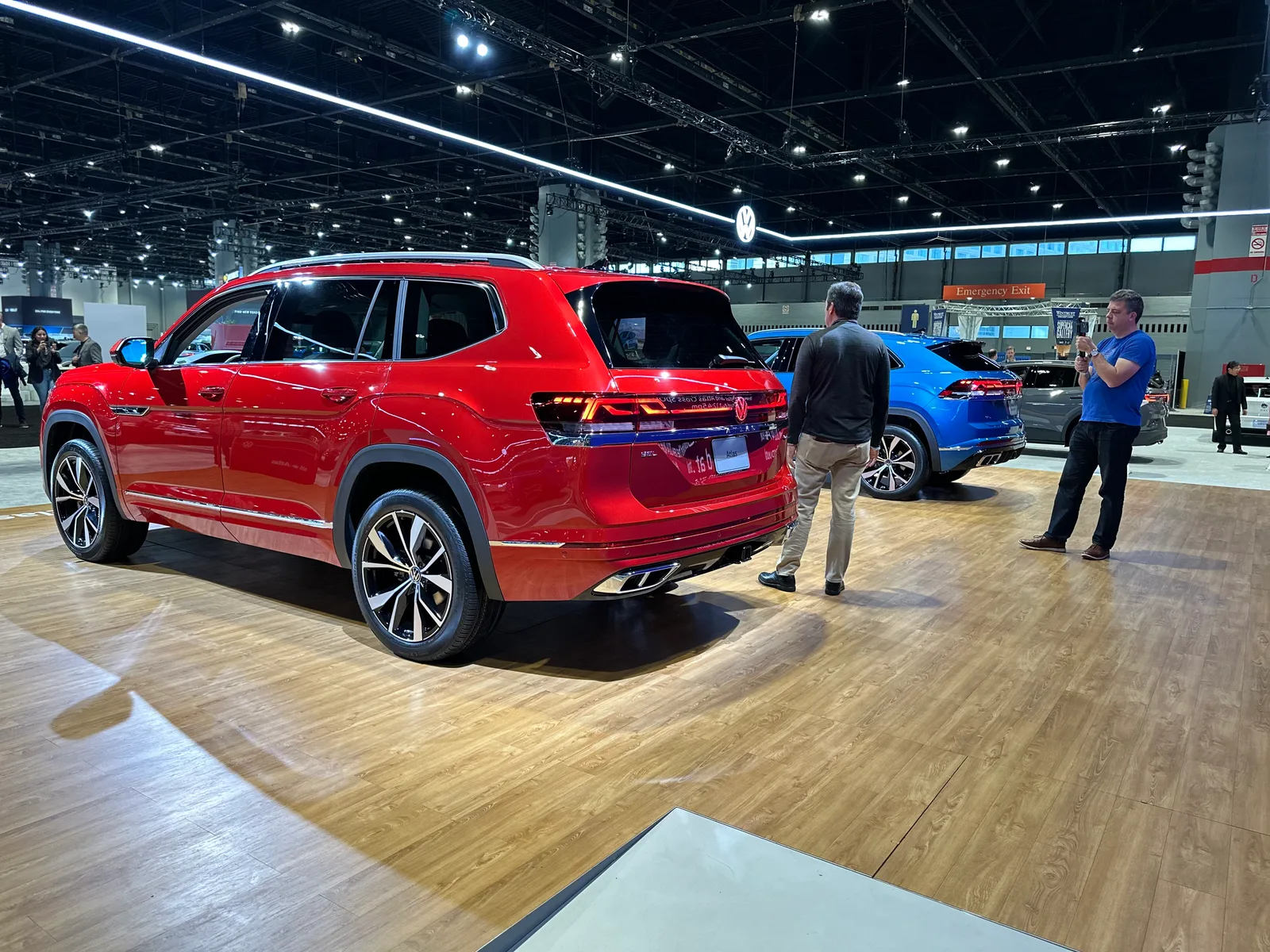 2024 Volkswagen Atlas and Atlas Cross Sport Debut at the Chicago Auto Show