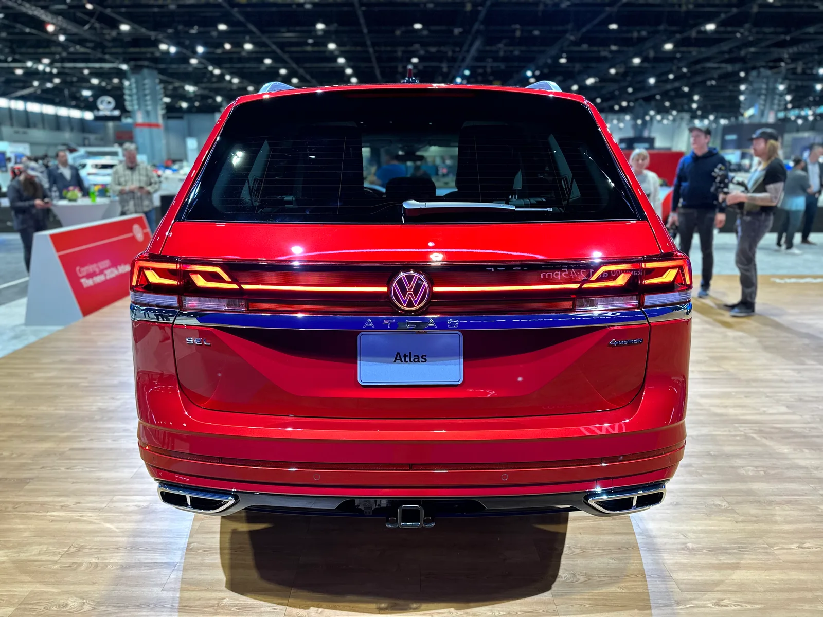 2024 Volkswagen Atlas and Atlas Cross Sport Debut at the Chicago Auto Show