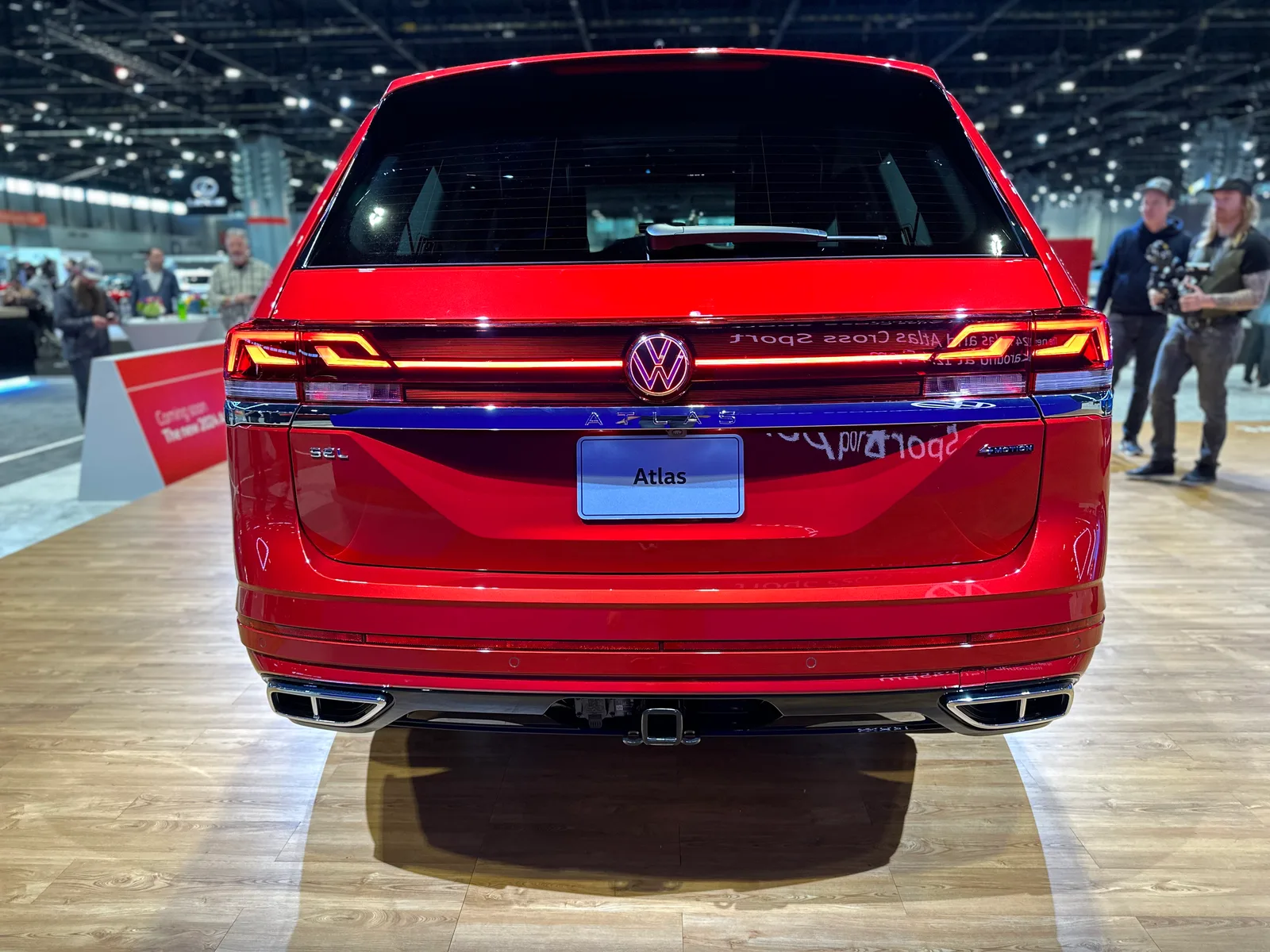 2024 Volkswagen Atlas and Atlas Cross Sport Debut at the Chicago Auto Show