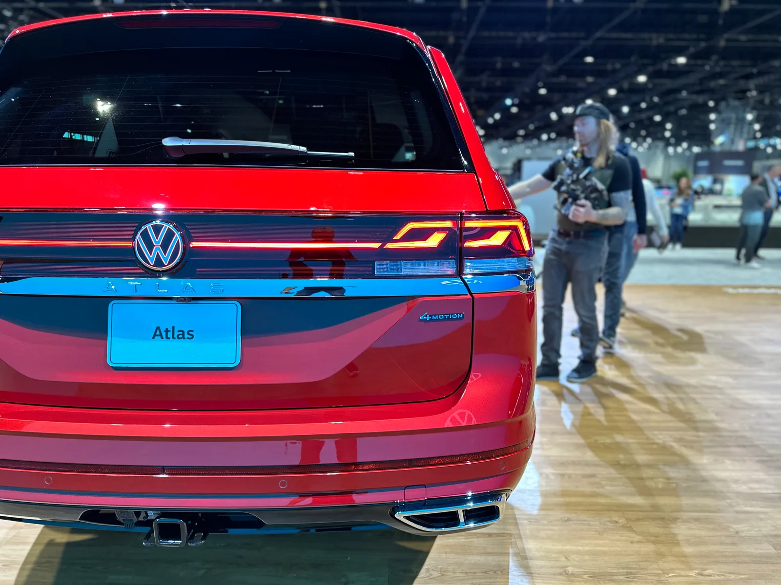 2024 Volkswagen Atlas and Atlas Cross Sport Debut at the Chicago Auto Show