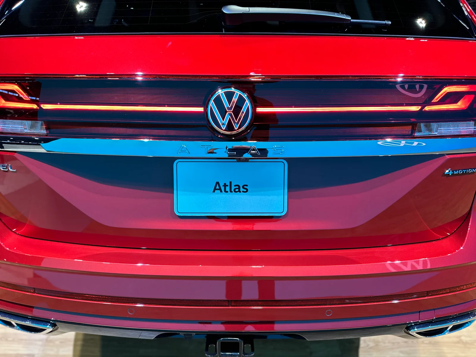 2024 Volkswagen Atlas and Atlas Cross Sport Debut at the Chicago Auto Show
