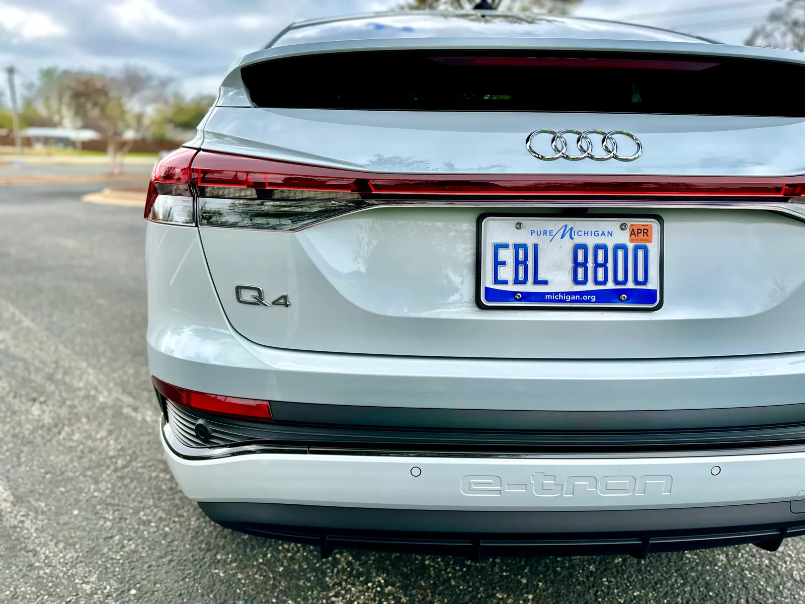 2022 Audi Q4 Sportback e-tron Family Review with Child Seat Installation