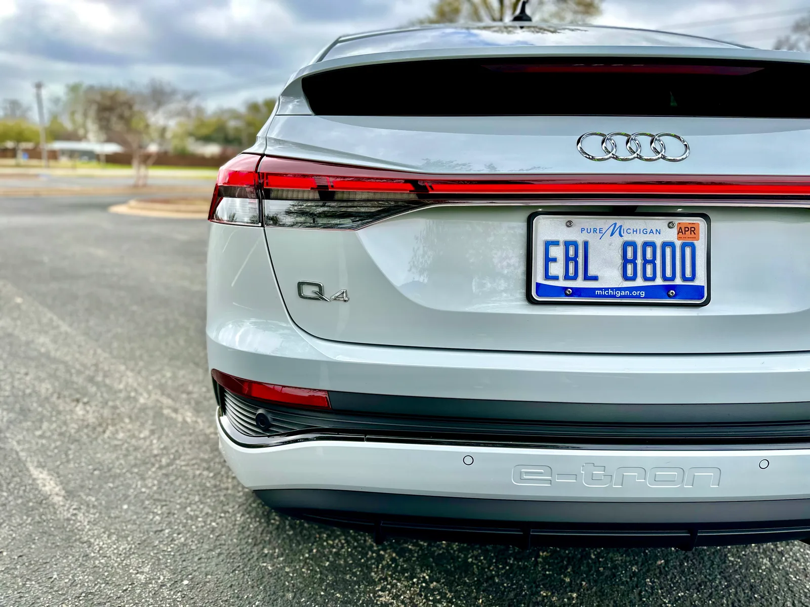 2022 Audi Q4 Sportback e-tron Family Review with Child Seat Installation