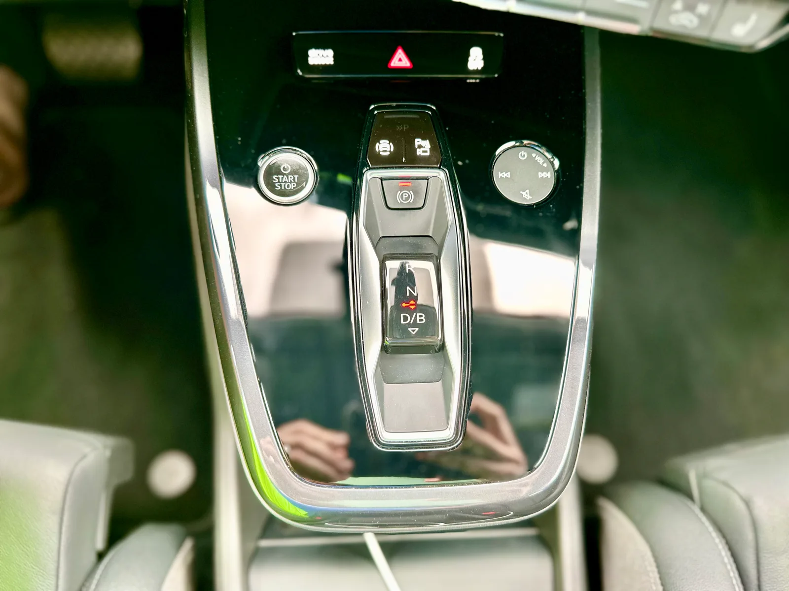 2022 Audi Q4 Sportback e-tron Family Review with Child Seat Installation