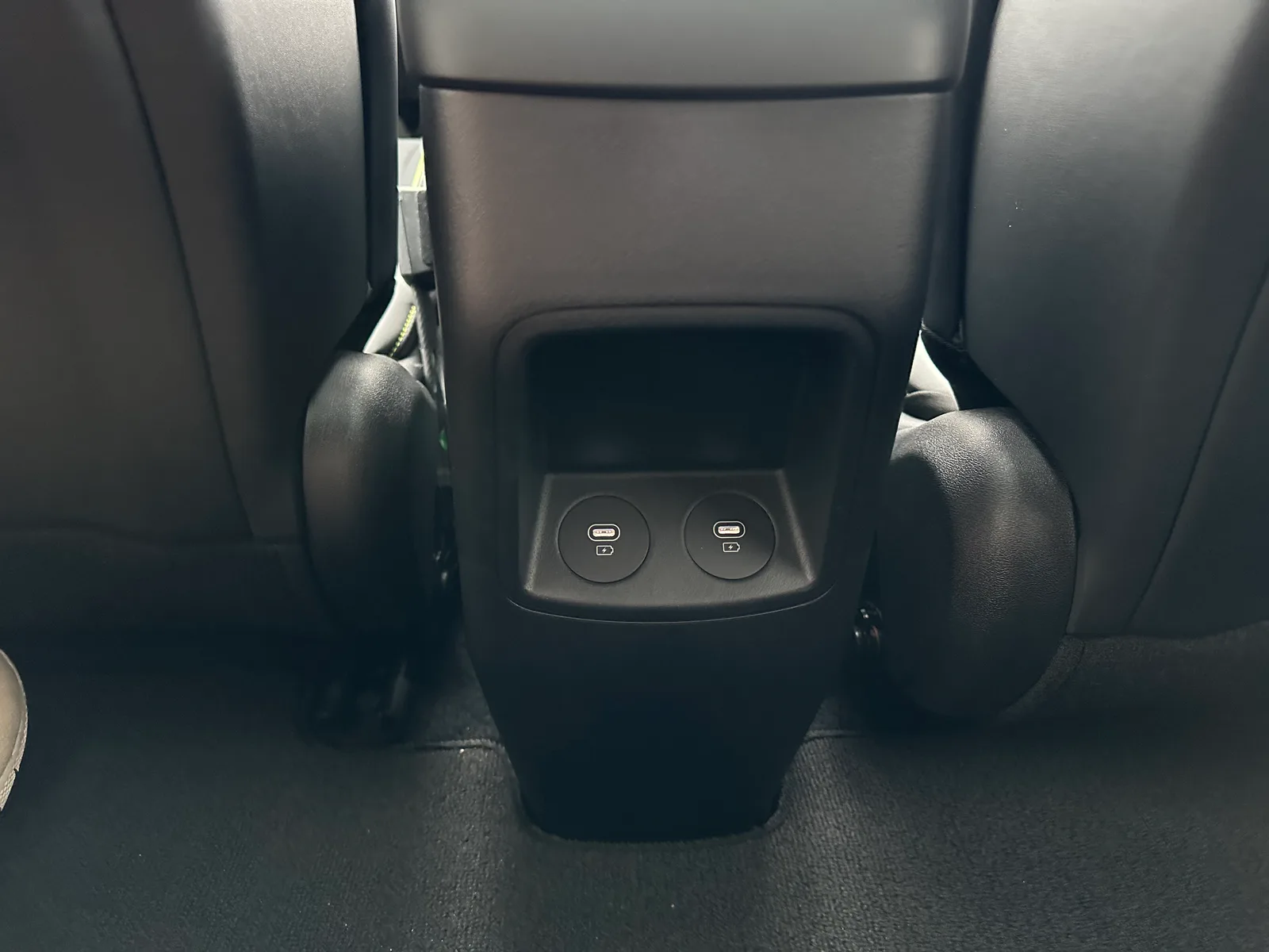 2023 Kia EV6 GT Family Review with Child Seat Installation