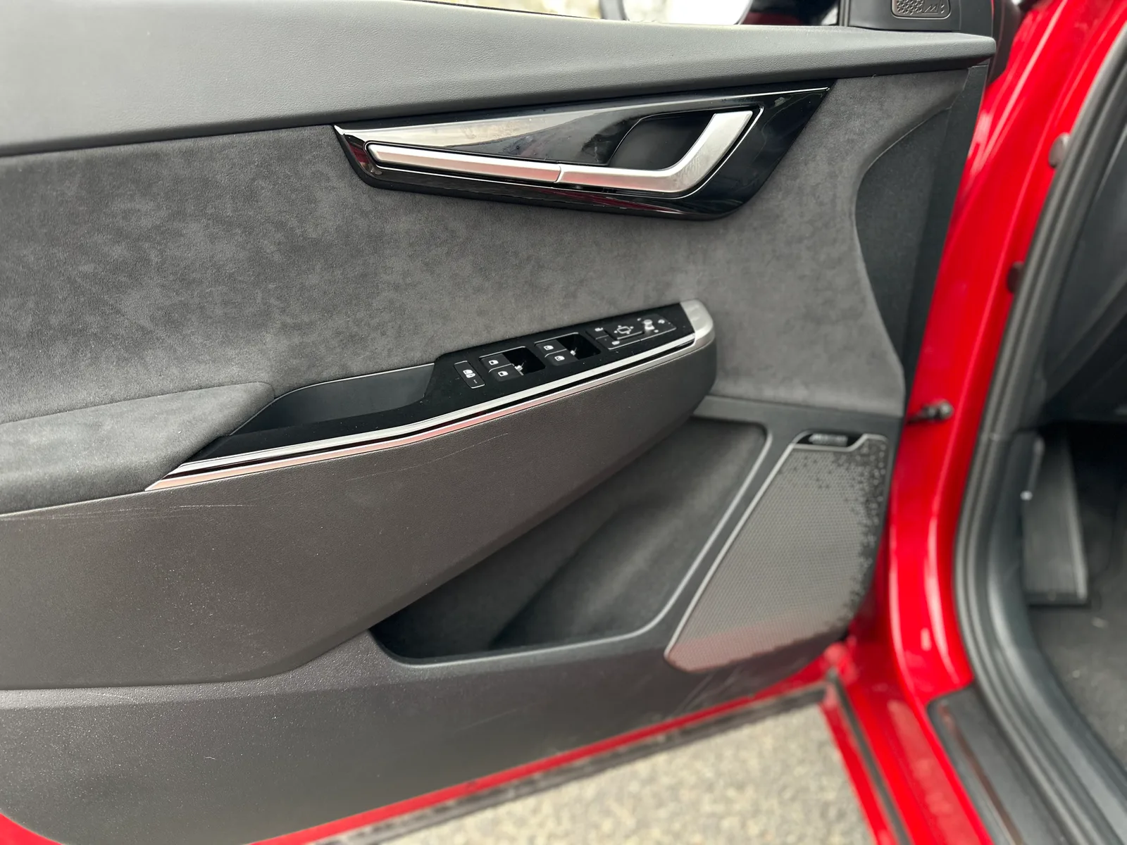 2023 Kia EV6 GT Family Review with Child Seat Installation
