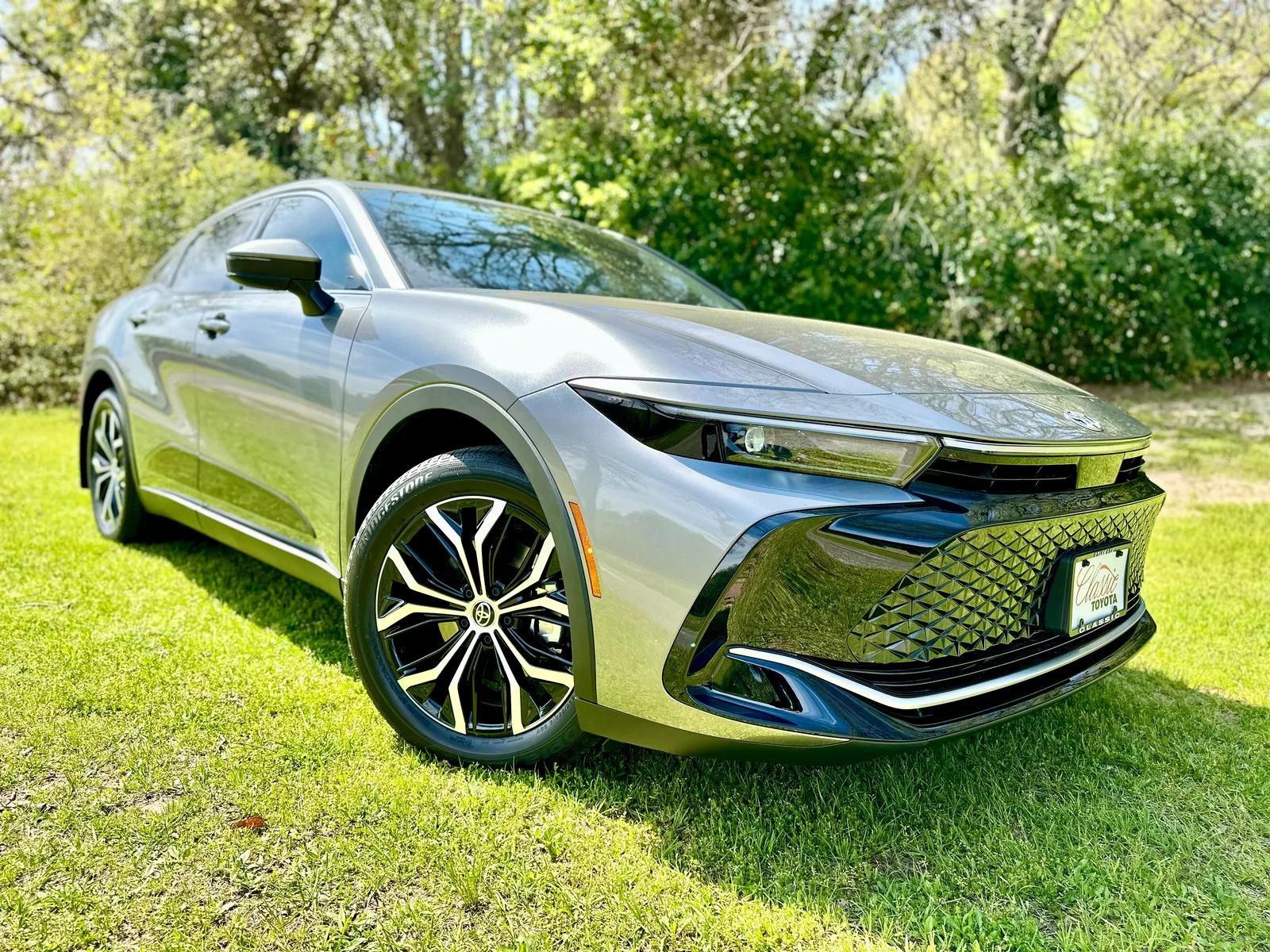 2023 Toyota Crown XLE: A Lexus in Comfy Clothes