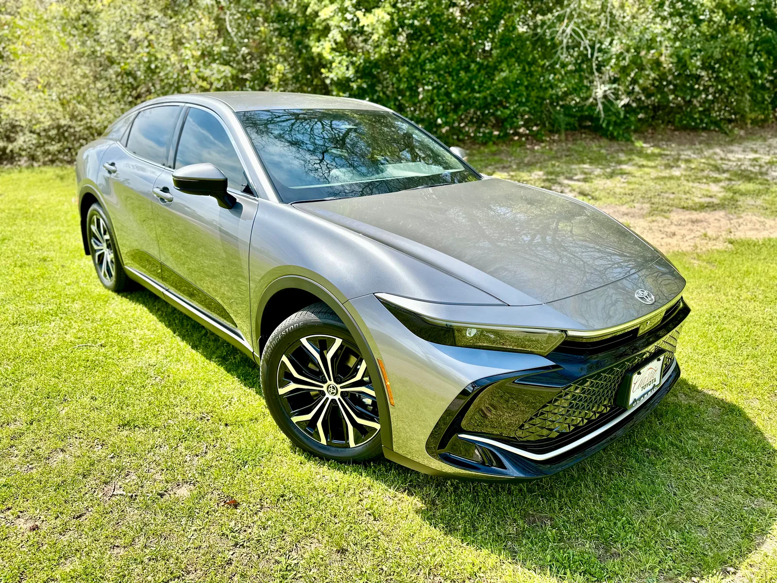 2023 Toyota Crown XLE: A Lexus in Comfy Clothes