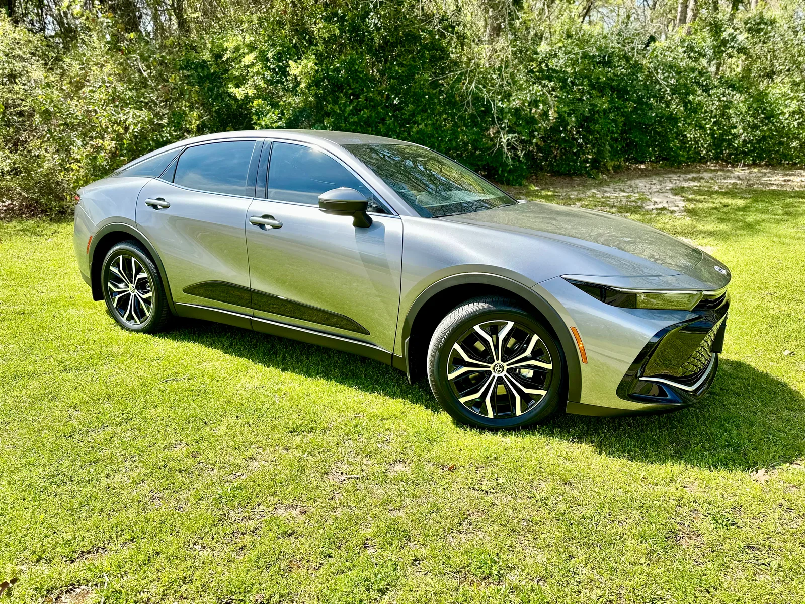 2023 Toyota Crown XLE: A Lexus in Comfy Clothes