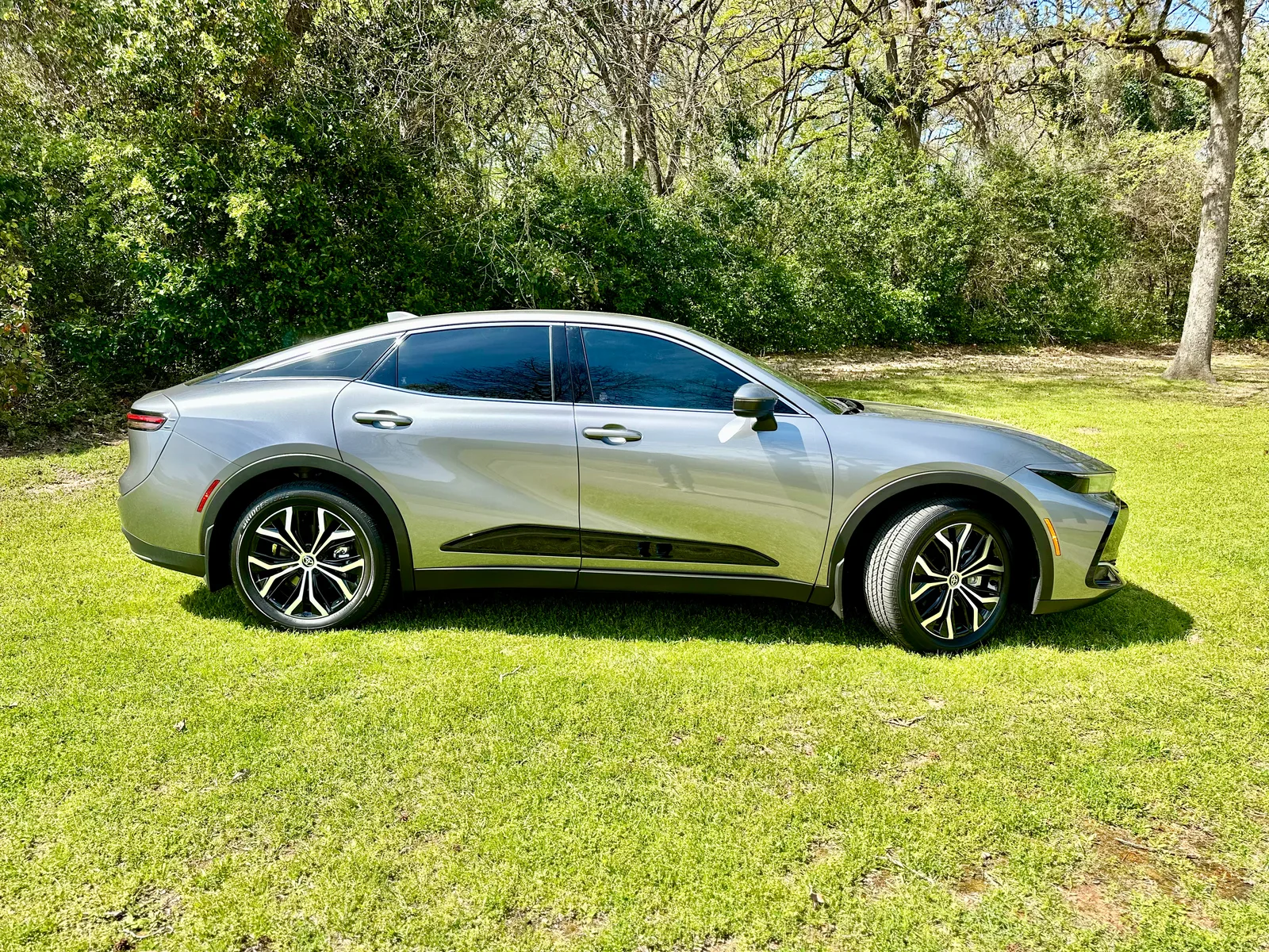 2023 Toyota Crown XLE: A Lexus in Comfy Clothes