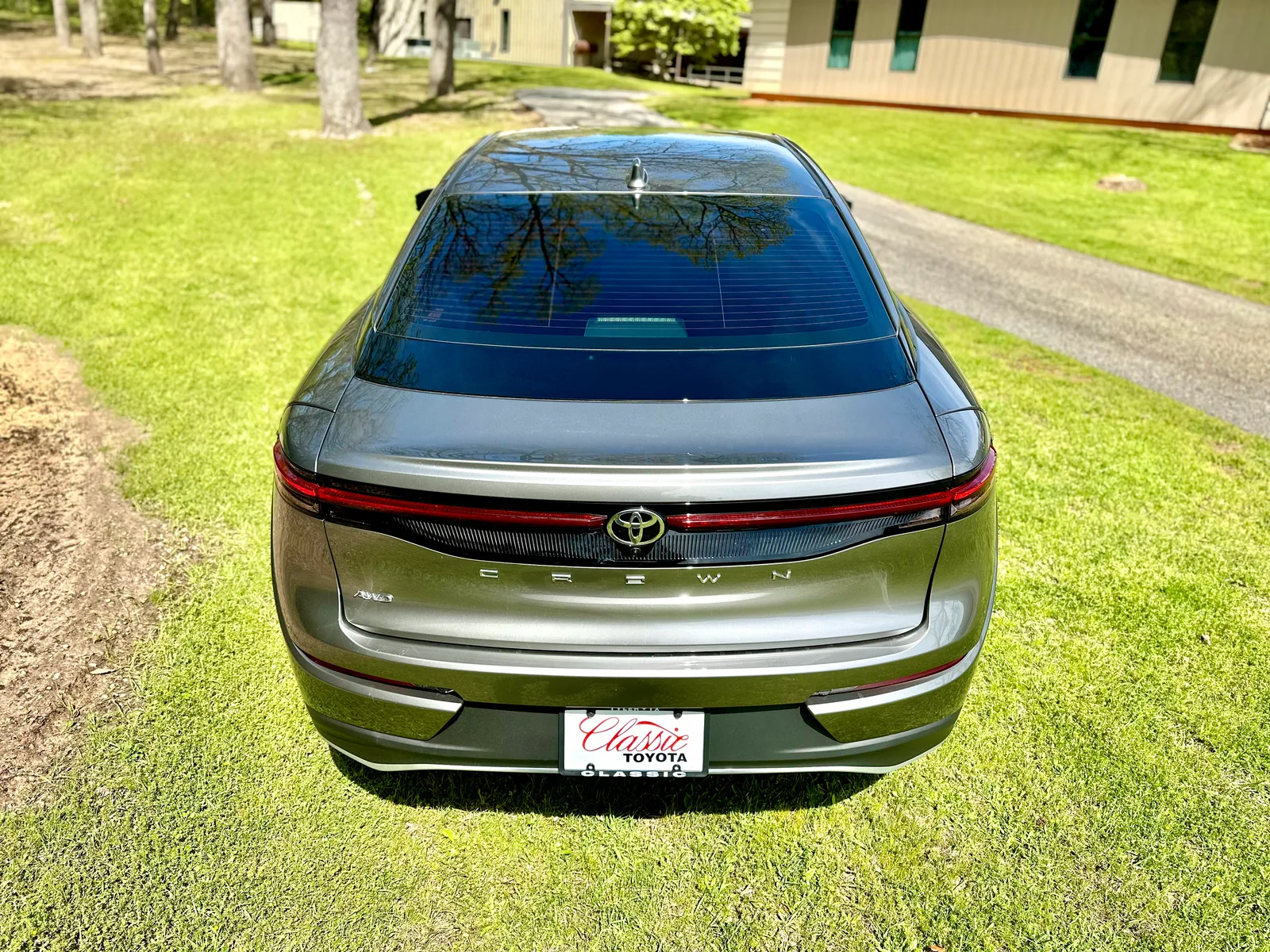 2023 Toyota Crown XLE: A Lexus in Comfy Clothes