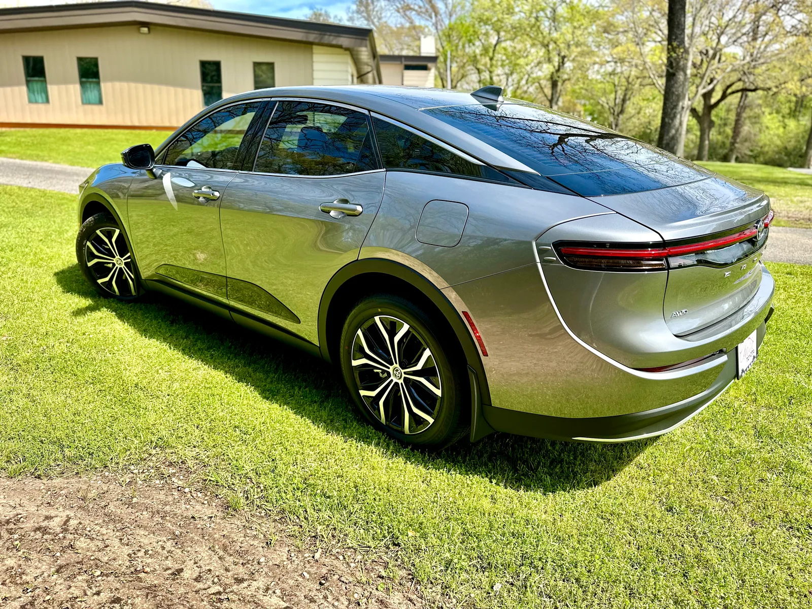 2023 Toyota Crown XLE: A Lexus in Comfy Clothes