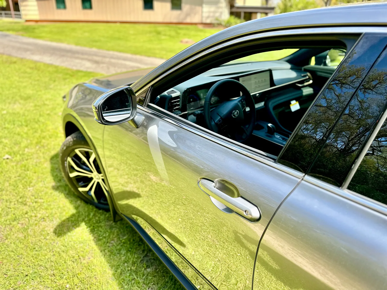 2023 Toyota Crown XLE: A Lexus in Comfy Clothes