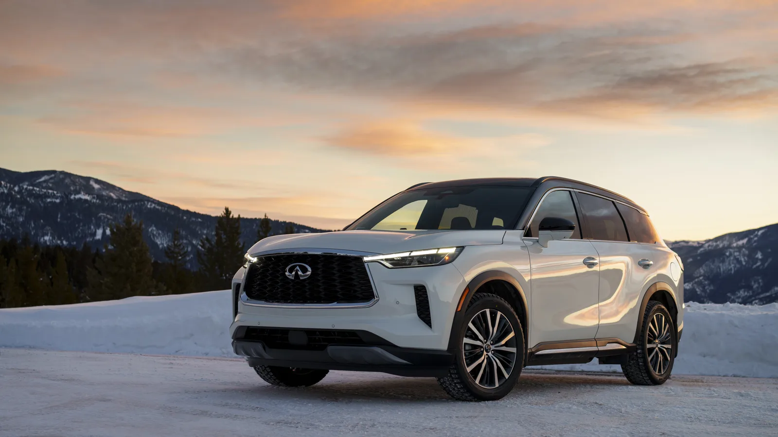 2023 Infiniti QX60: Holli Has Some Fun in Big Sky Montana