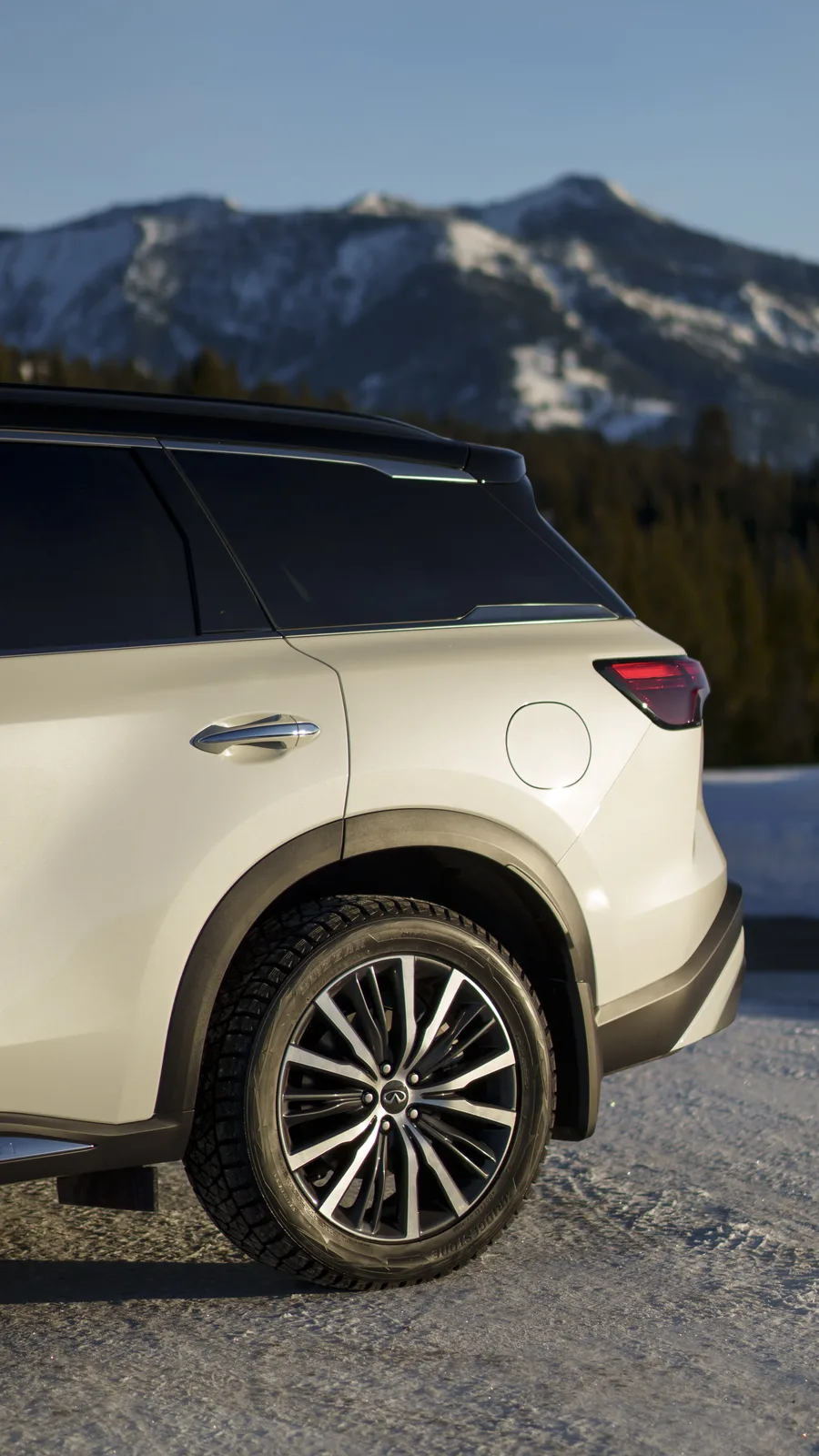 2023 Infiniti QX60: Holli Has Some Fun in Big Sky Montana