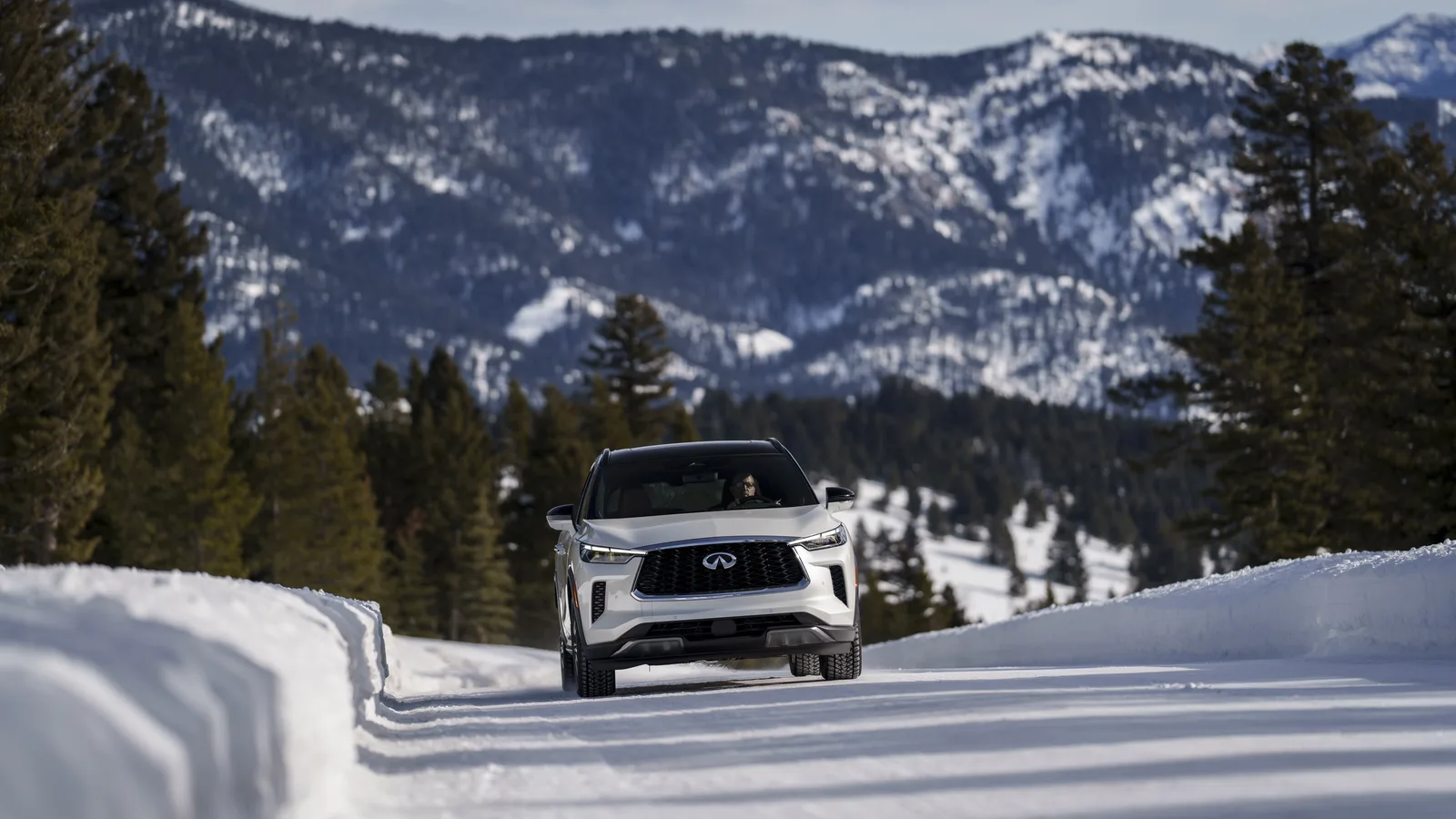2023 Infiniti QX60: Holli Has Some Fun in Big Sky Montana