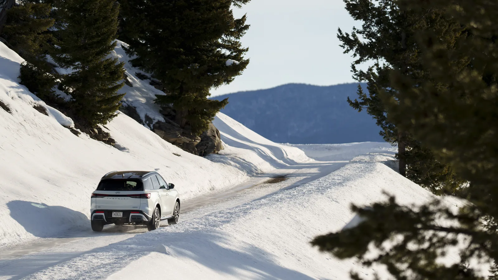 2023 Infiniti QX60: Holli Has Some Fun in Big Sky Montana