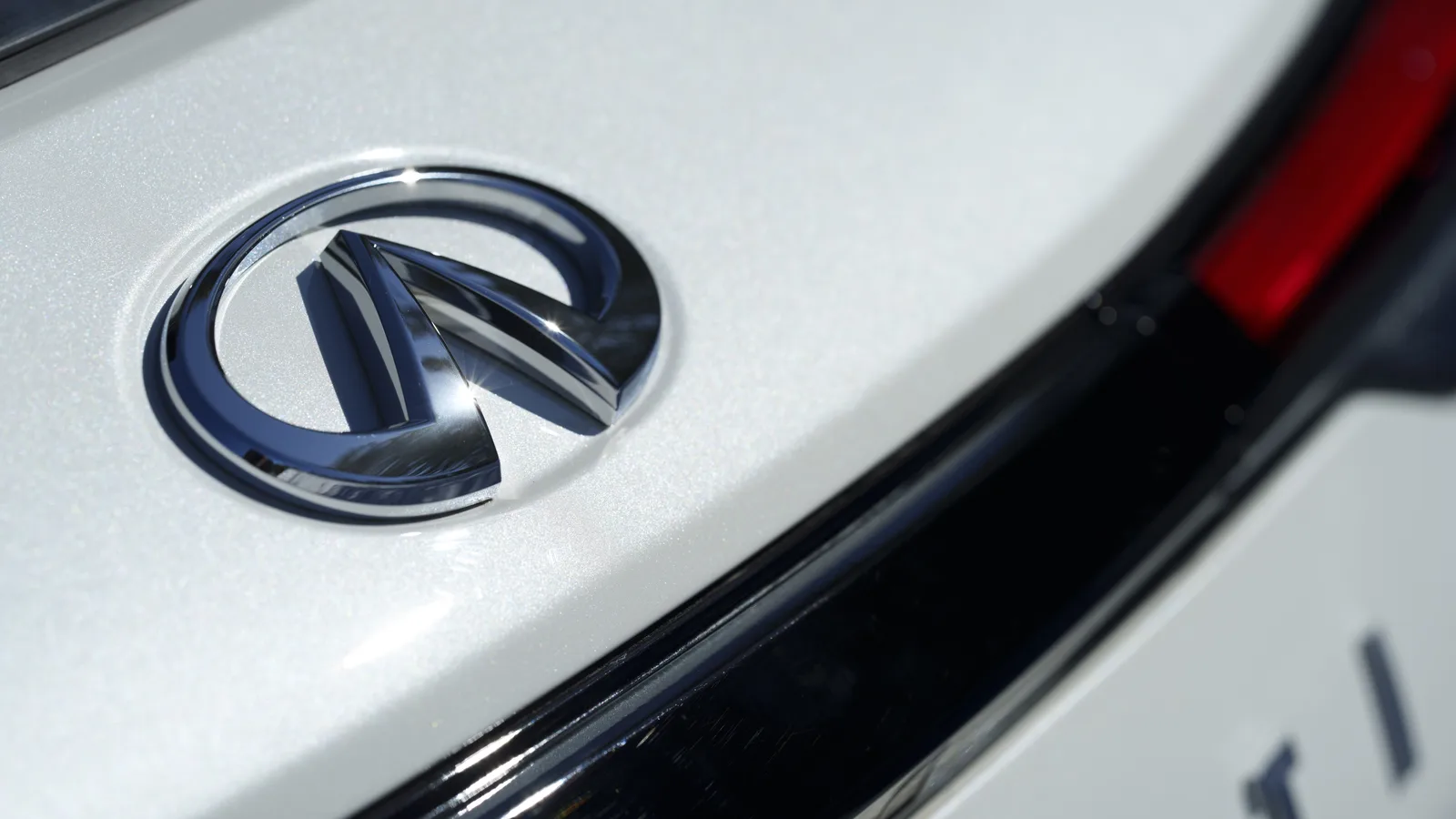 2023 Infiniti QX60: Holli Has Some Fun in Big Sky Montana