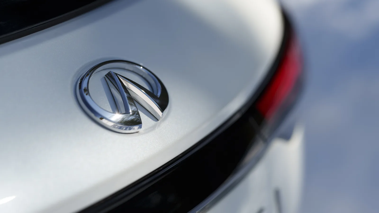 2023 Infiniti QX60: Holli Has Some Fun in Big Sky Montana