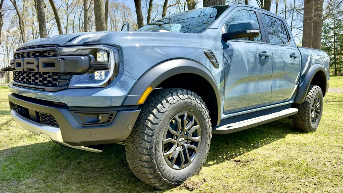 2024 Ford Ranger Reveal: How Does It Compare to the Chevrolet Colorado?