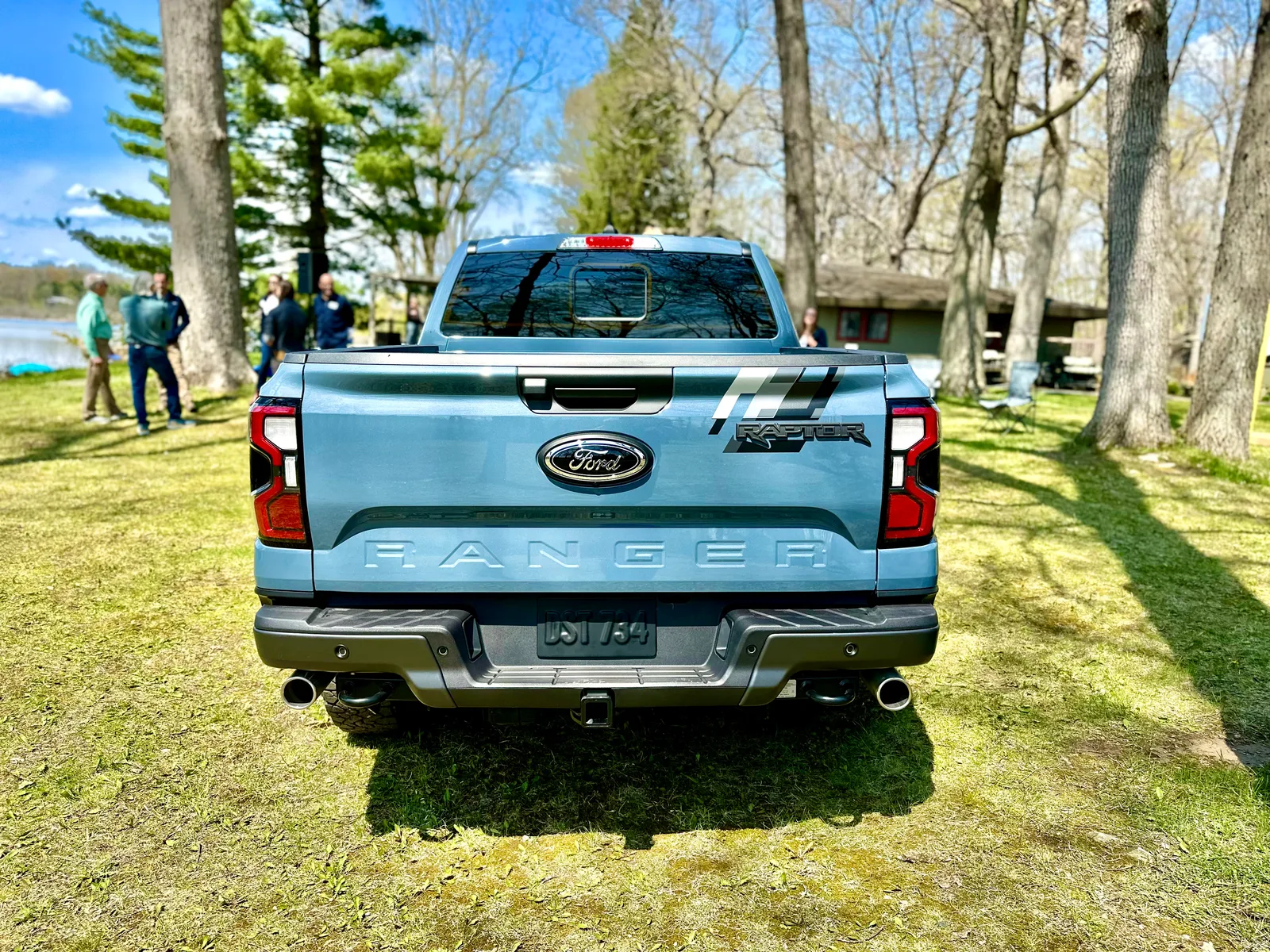 2024 Ford Ranger Reveal: How Does It Compare to the Chevrolet Colorado?