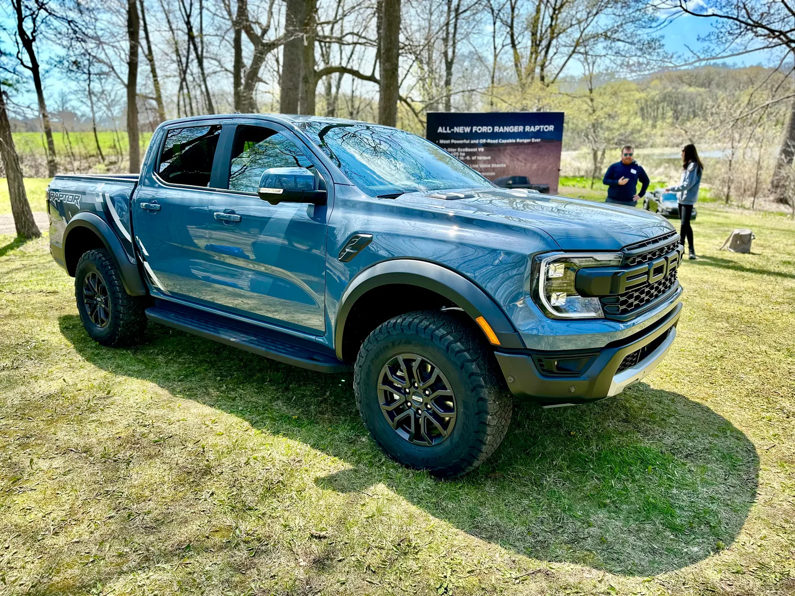 2024 Ford Ranger Reveal: How Does It Compare to the Chevrolet Colorado?