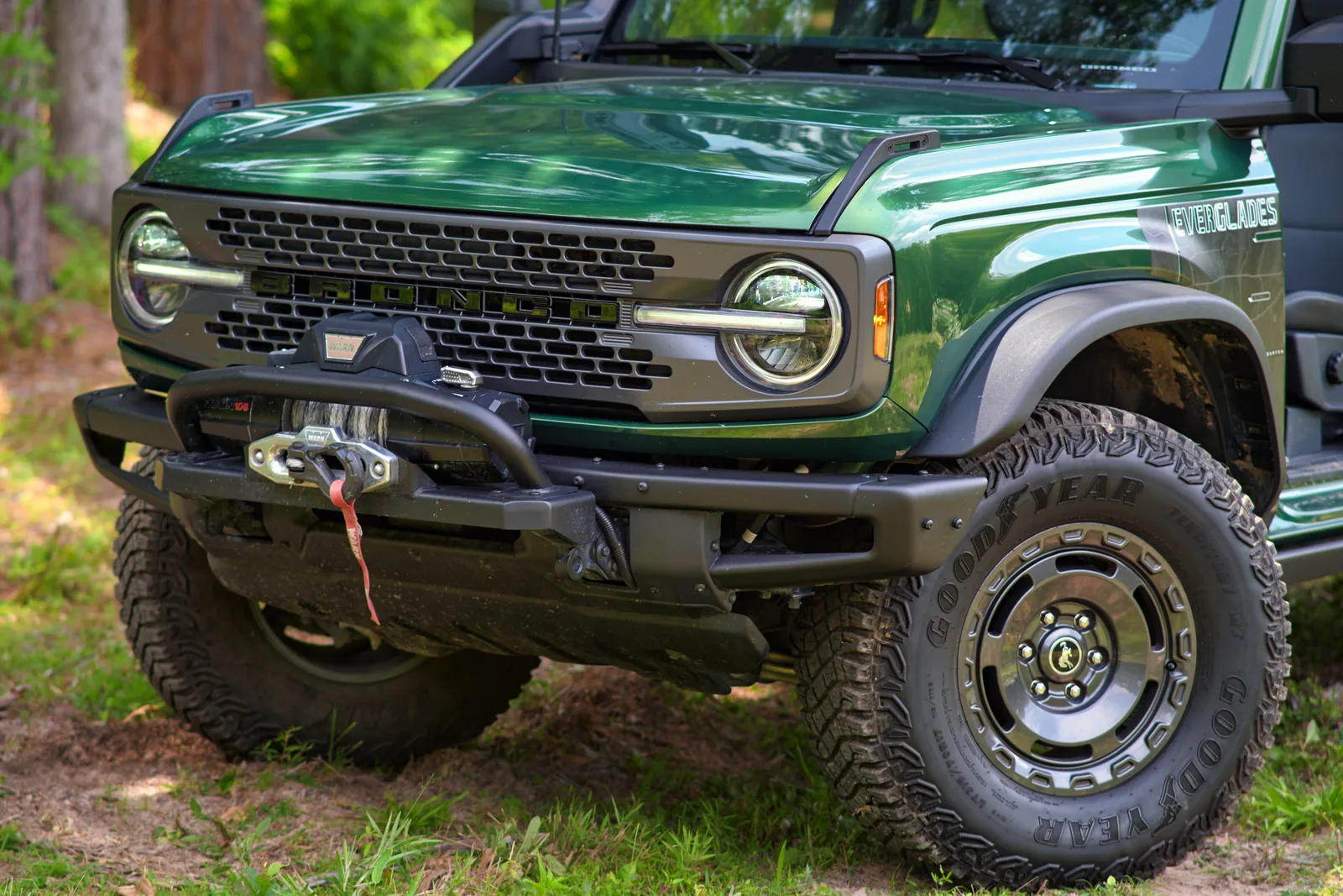 2022 Ford Bronco Everglades: Florida Man's Bronco - A Deep Dive & Off-Road Demo
