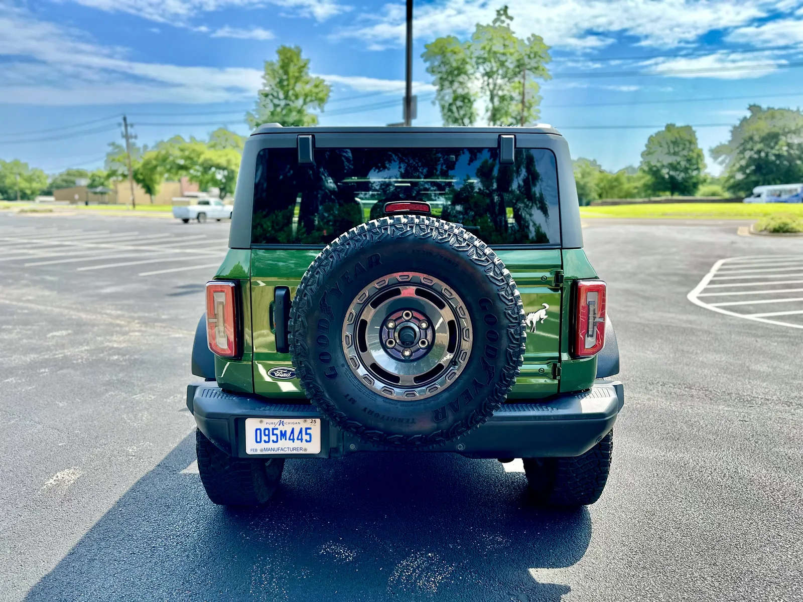 2022 Ford Bronco Everglades: Florida Man's Bronco - A Deep Dive & Off-Road Demo
