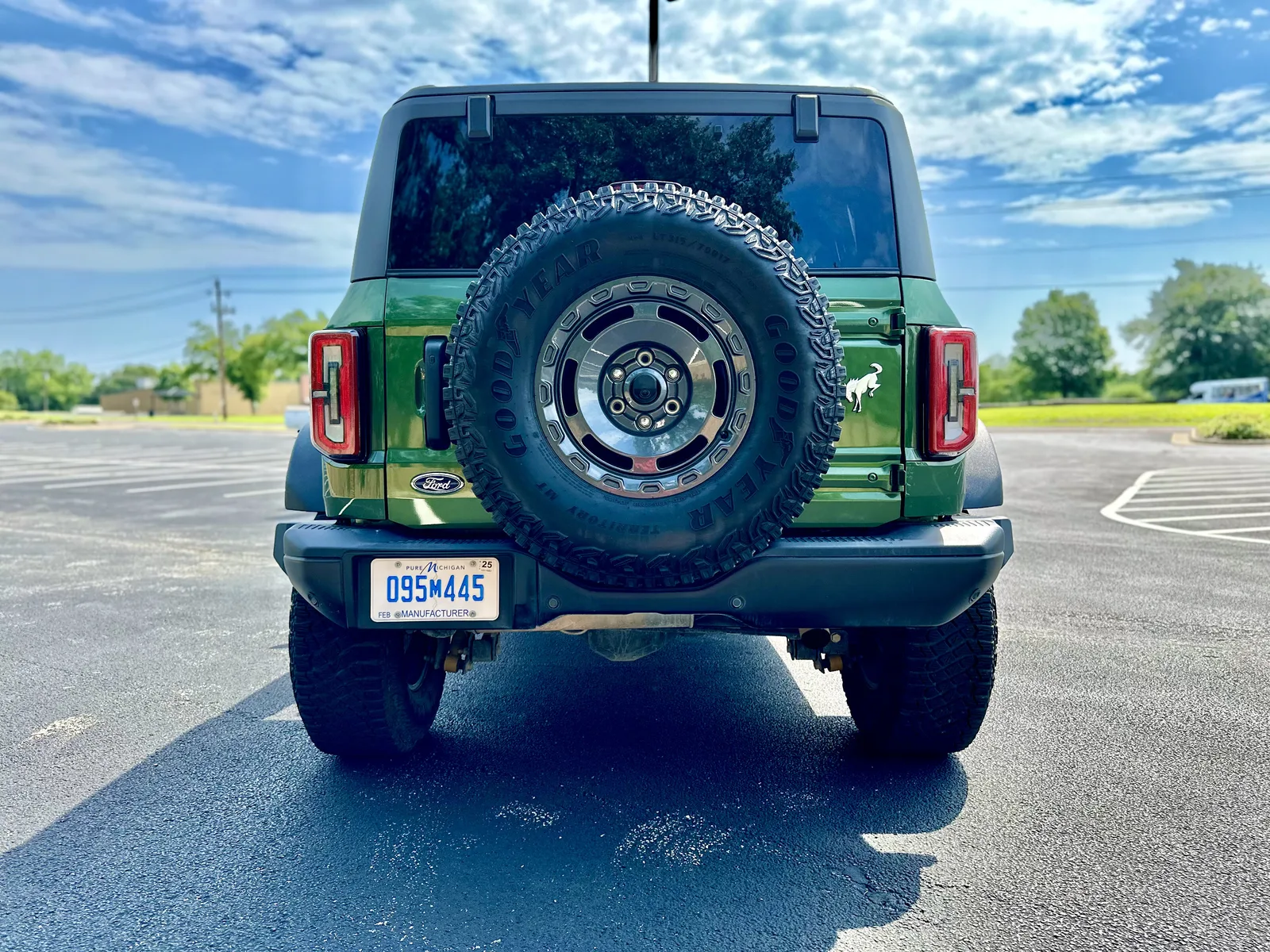 2022 Ford Bronco Everglades: Florida Man's Bronco - A Deep Dive & Off-Road Demo