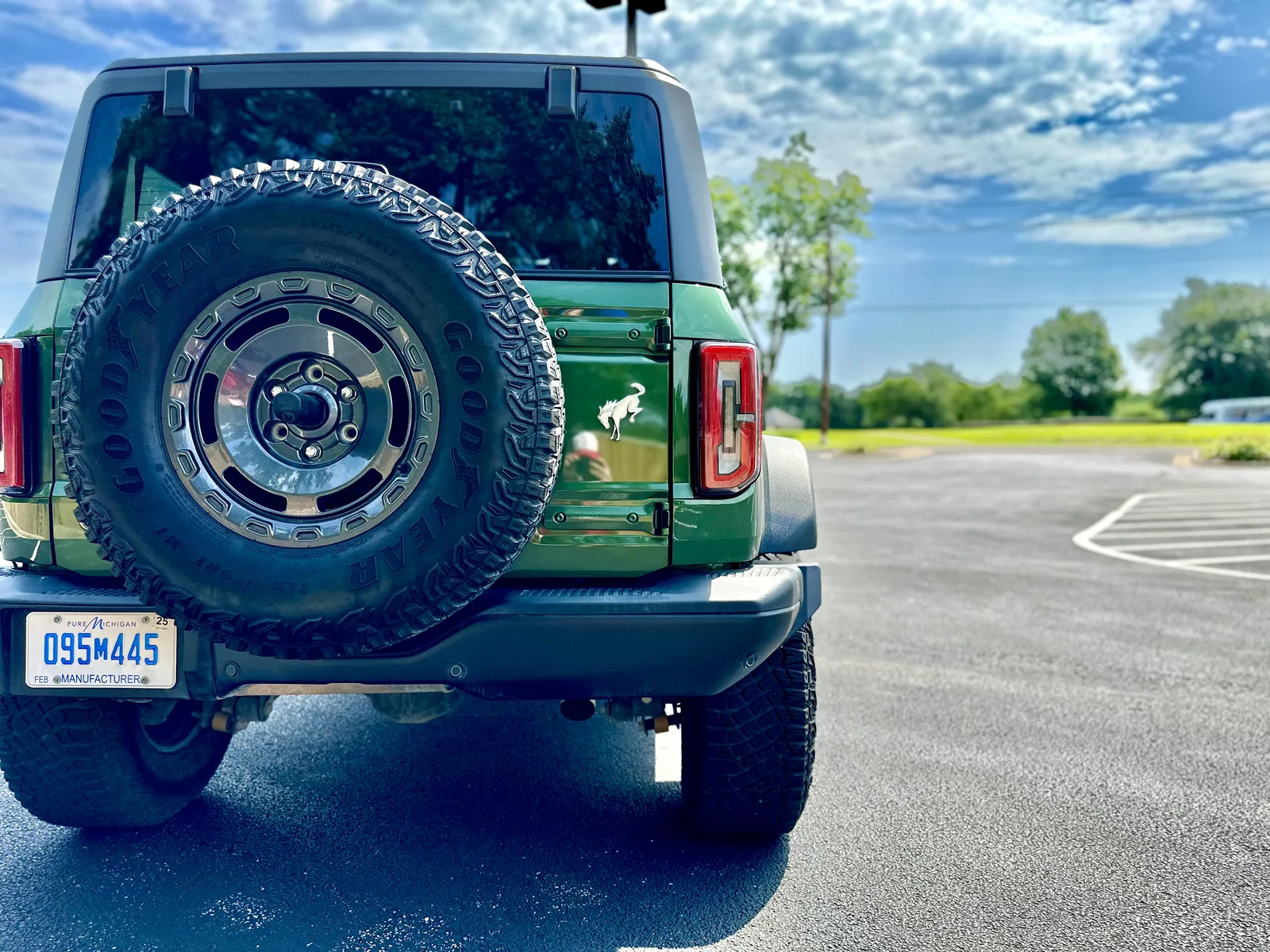 2022 Ford Bronco Everglades: Florida Man's Bronco - A Deep Dive & Off-Road Demo