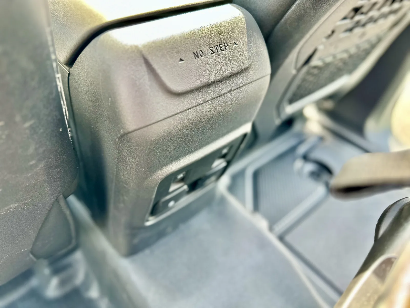 2022 Ford Bronco Everglades: Florida Man's Bronco - A Deep Dive & Off-Road Demo