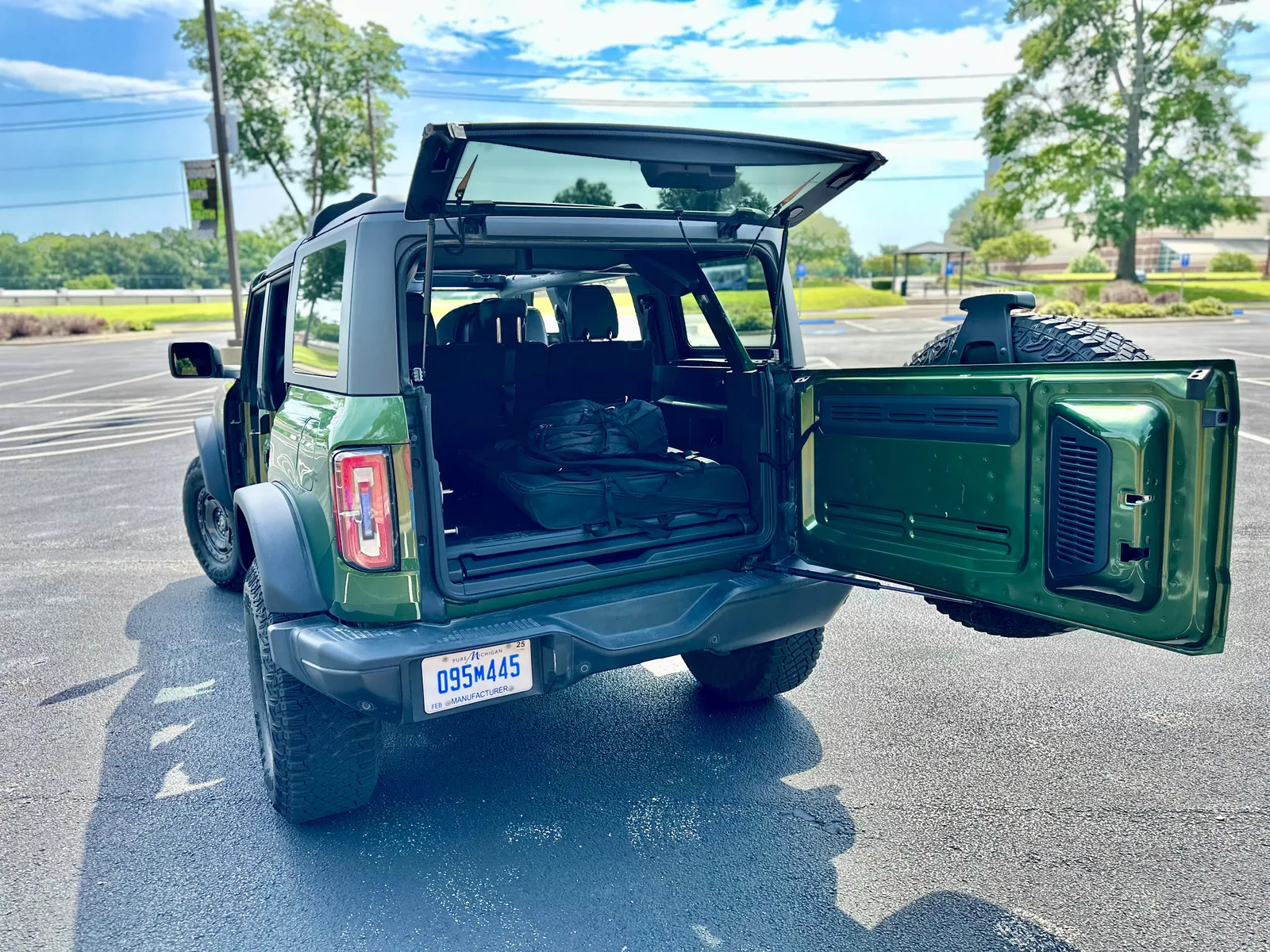 2022 Ford Bronco Everglades: Florida Man's Bronco - A Deep Dive & Off-Road Demo