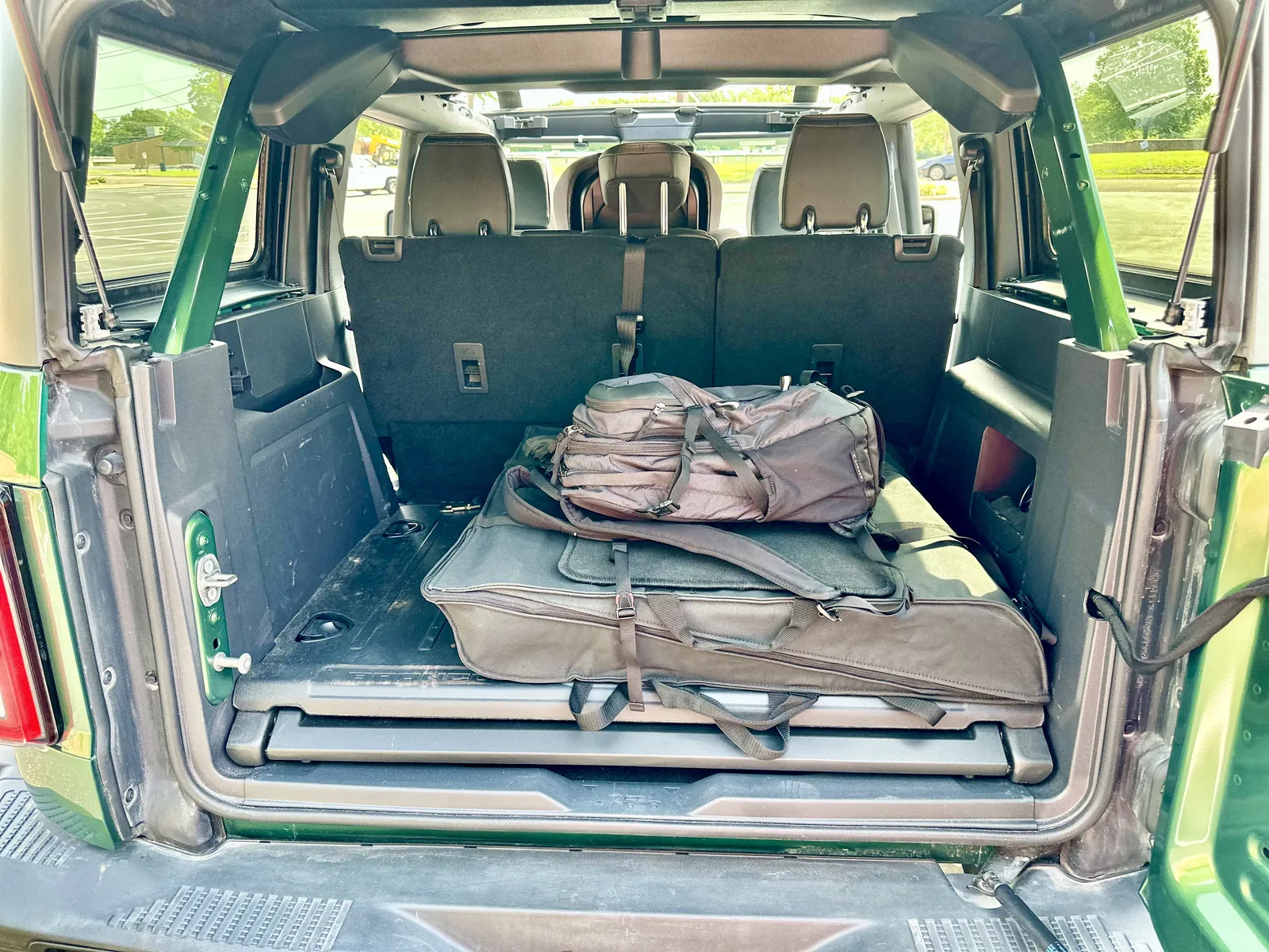 2022 Ford Bronco Everglades: Florida Man's Bronco - A Deep Dive & Off-Road Demo