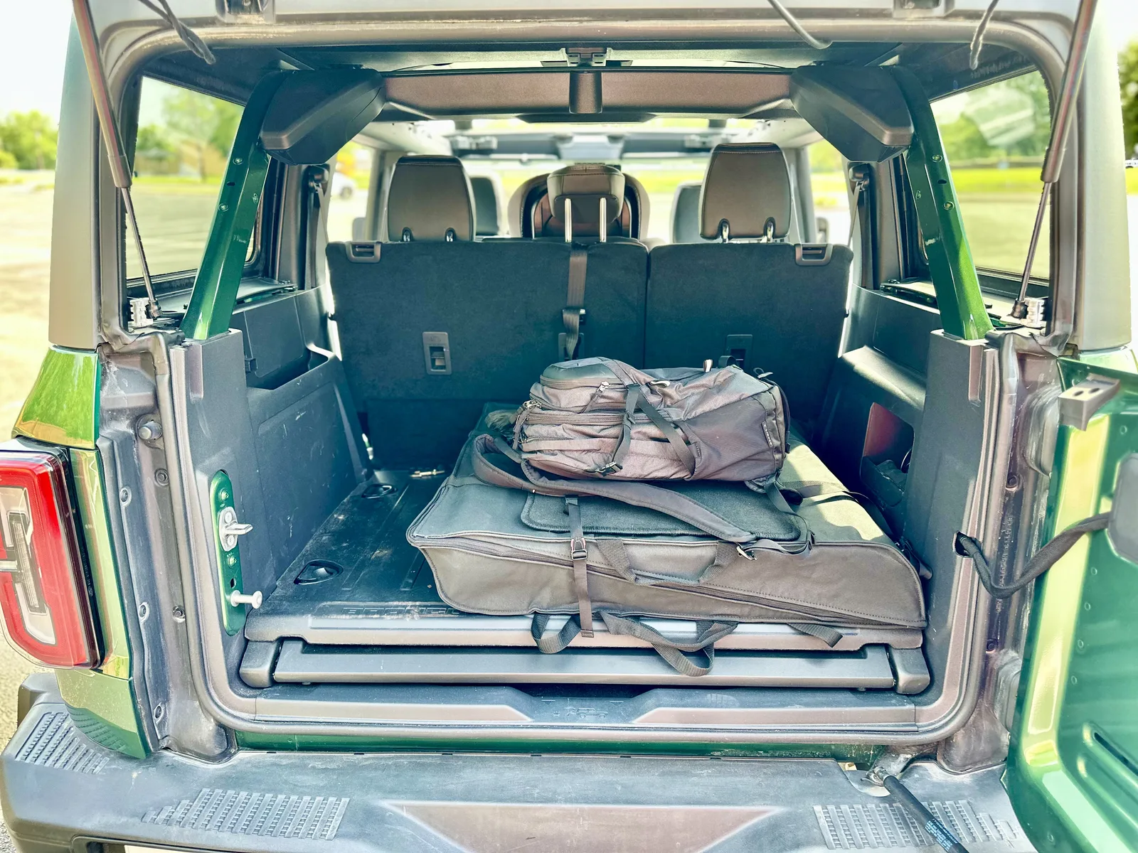 2022 Ford Bronco Everglades: Florida Man's Bronco - A Deep Dive & Off-Road Demo