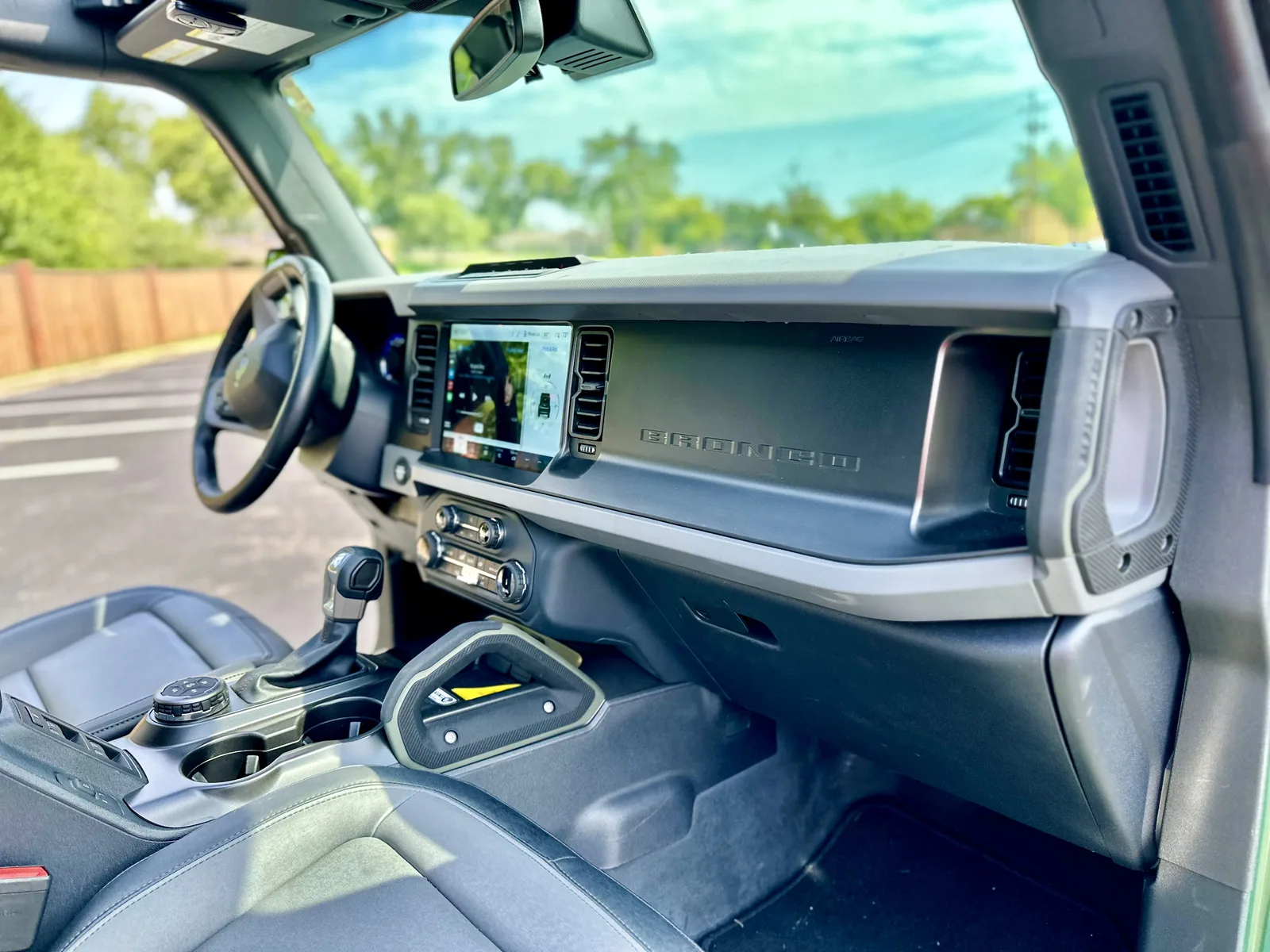 2022 Ford Bronco Everglades: Florida Man's Bronco - A Deep Dive & Off-Road Demo