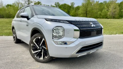 2023 Mitsubishi Outlander PHEV: The Gateway into Electrification