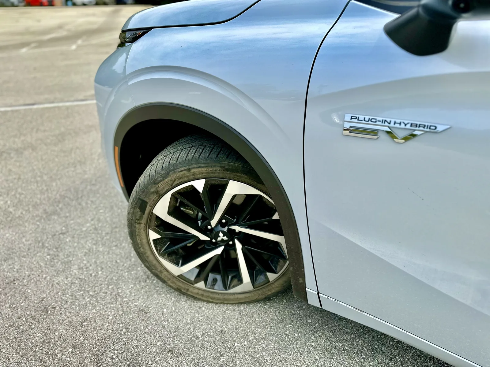2023 Mitsubishi Outlander PHEV: The Gateway into Electrification