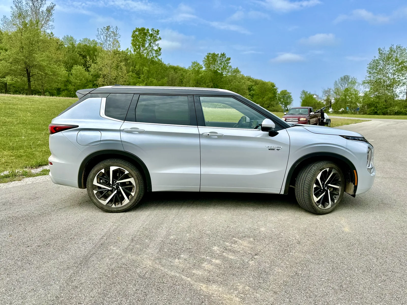 2023 Mitsubishi Outlander PHEV: The Gateway into Electrification