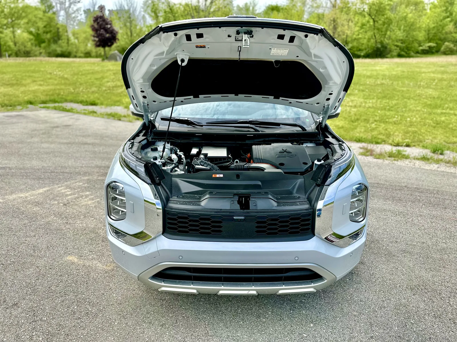 2023 Mitsubishi Outlander PHEV: The Gateway into Electrification