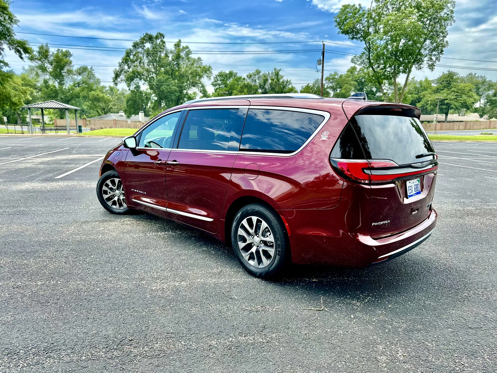 2023 Chrysler Pacifica eHybrid Pinnacle: Better than a Telluride or Tahoe?