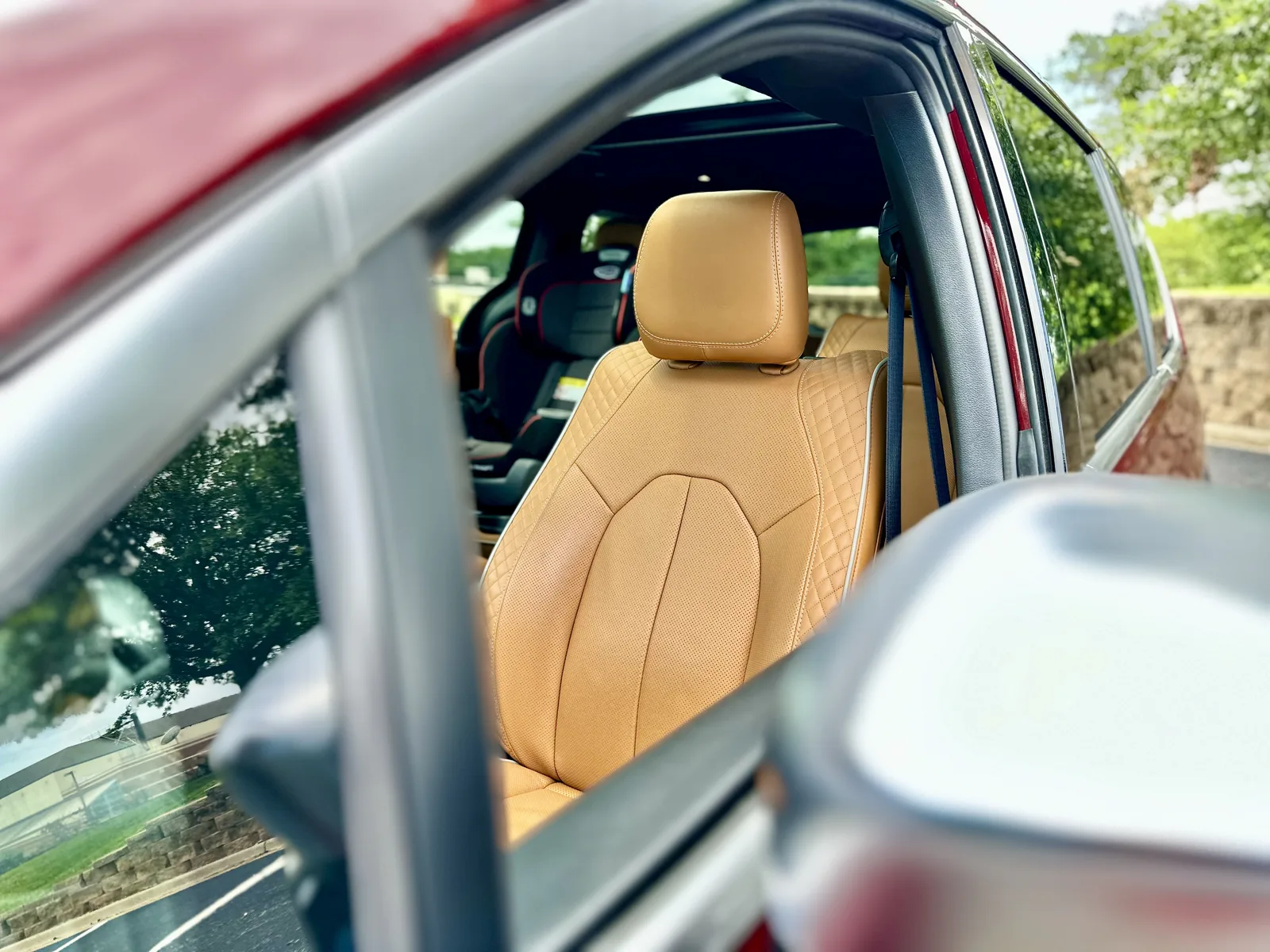 2023 Chrysler Pacifica eHybrid Pinnacle: Better than a Telluride or Tahoe?