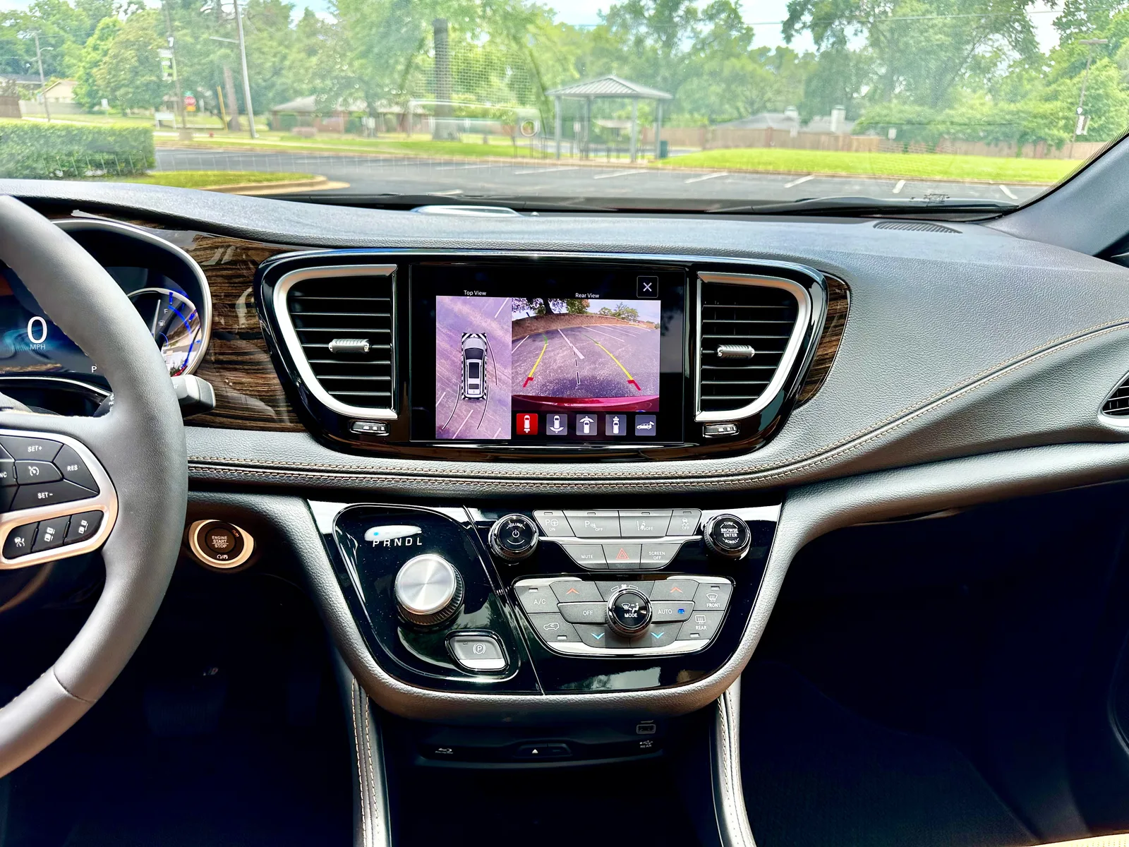 2023 Chrysler Pacifica eHybrid Pinnacle: Better than a Telluride or Tahoe?