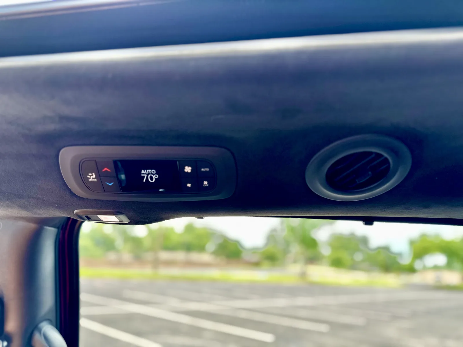 2023 Chrysler Pacifica eHybrid Pinnacle: Better than a Telluride or Tahoe?