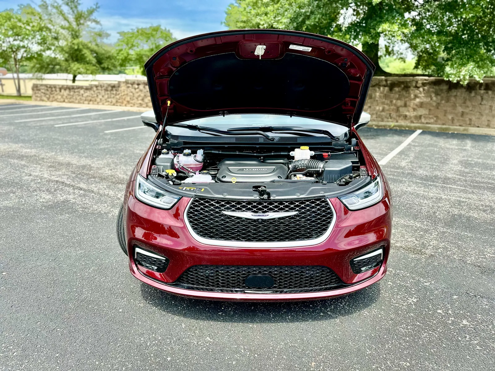 2023 Chrysler Pacifica eHybrid Pinnacle: Better than a Telluride or Tahoe?