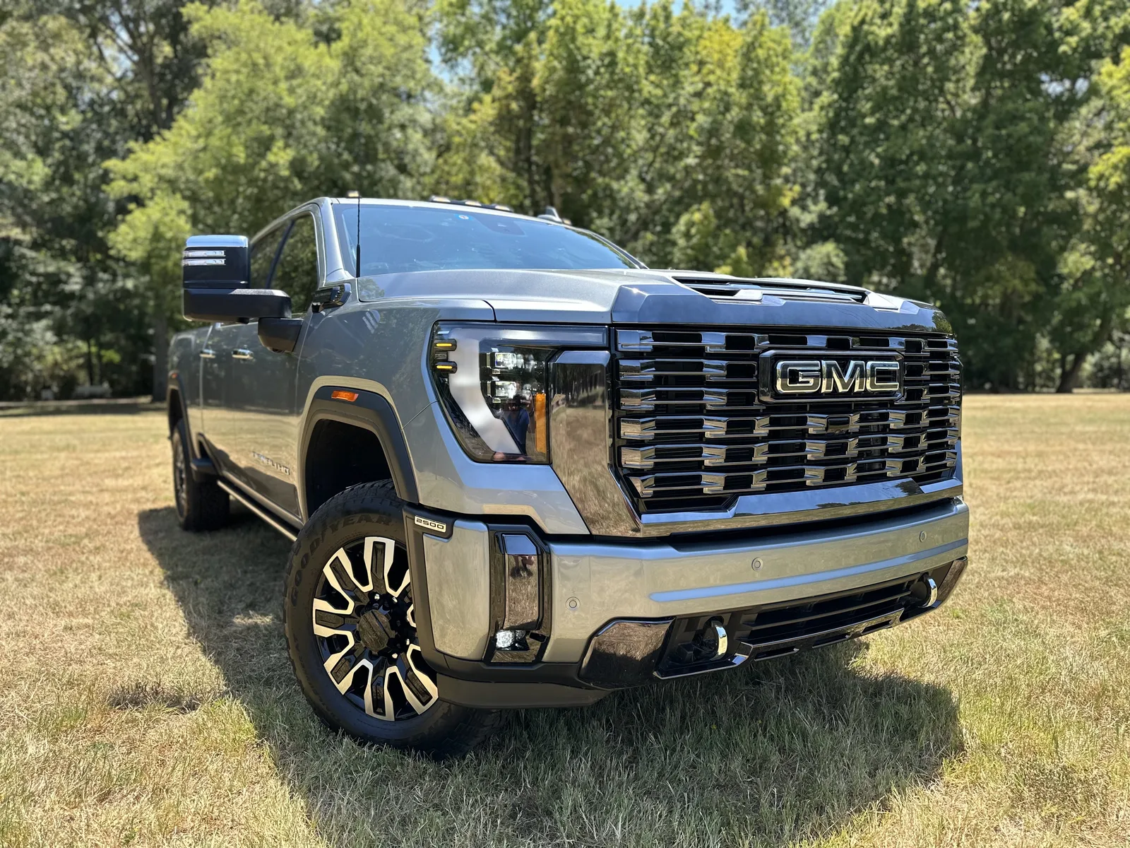 2024 GMC Sierra 2500 HD Denali Ultimate: A Luxurious House on Wheels