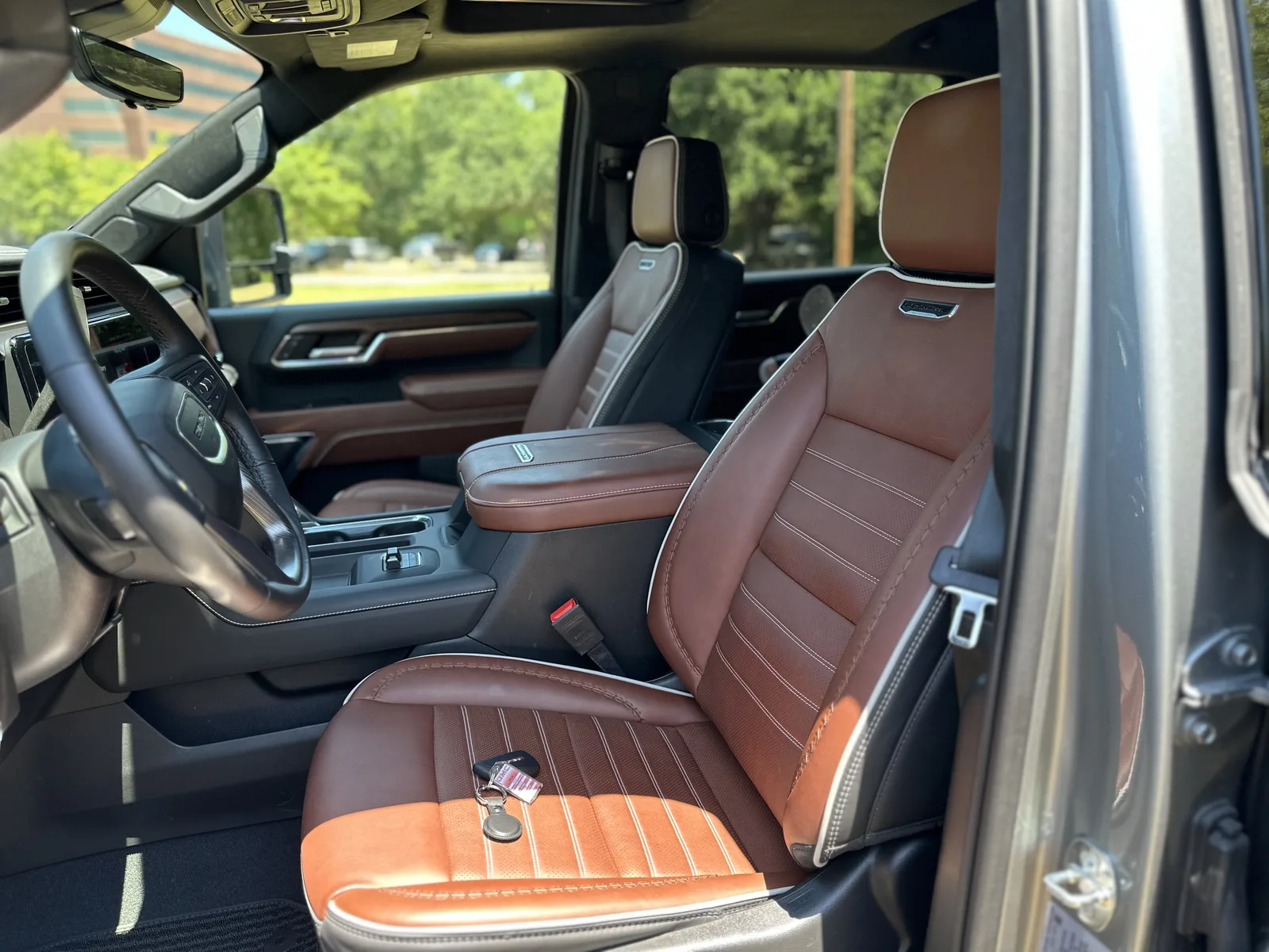 2024 GMC Sierra 2500 HD Denali Ultimate: A Luxurious House on Wheels